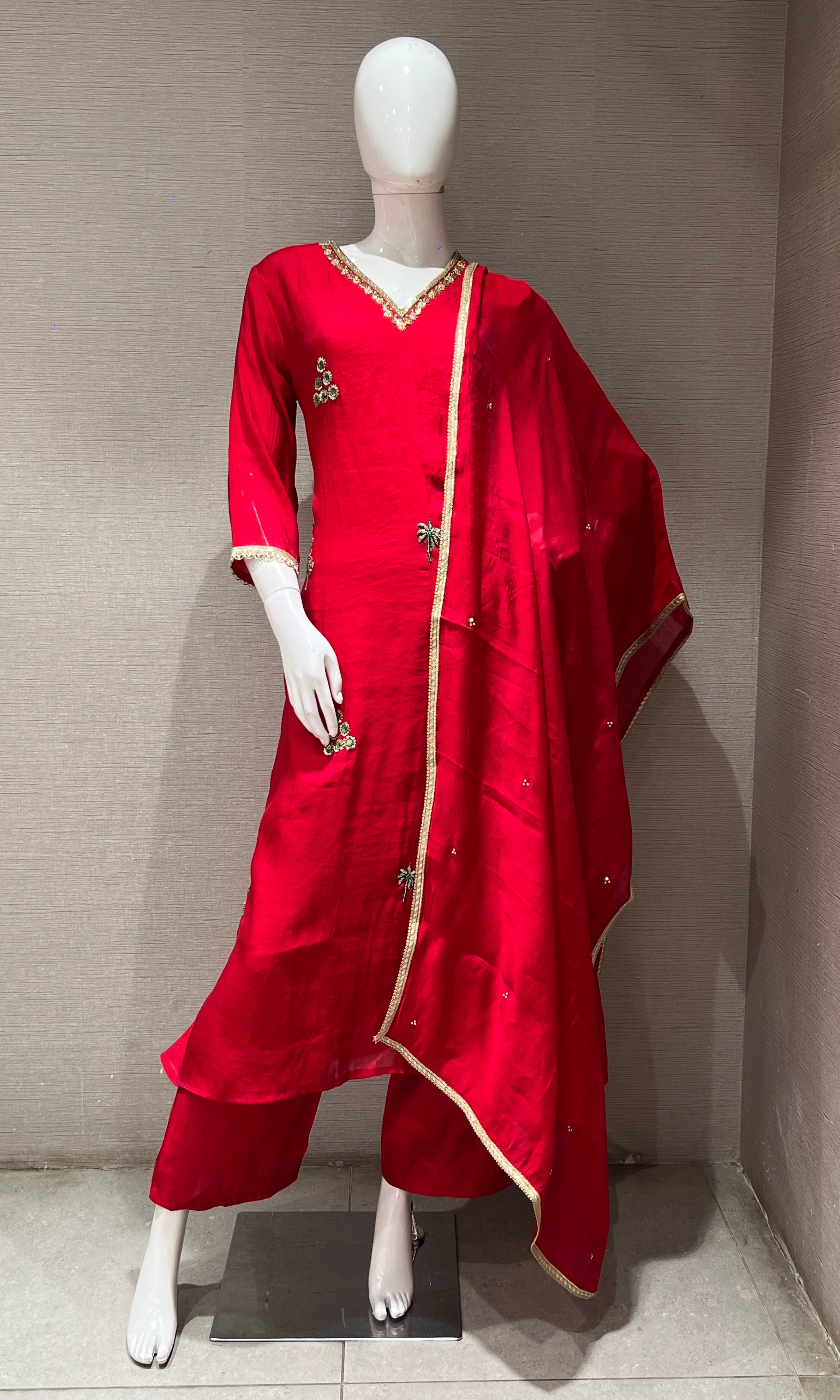 RED KURTA SET