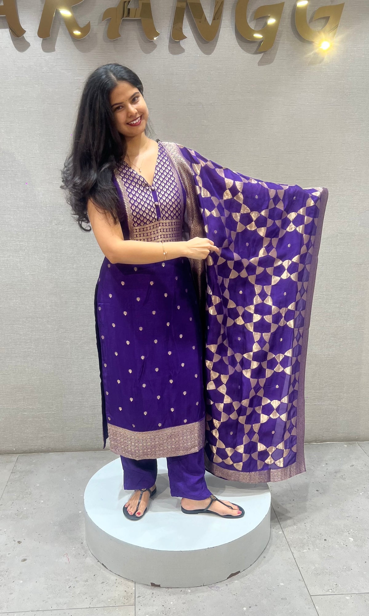 Purple Banarasi kurta set with Geometric Print Dupatta