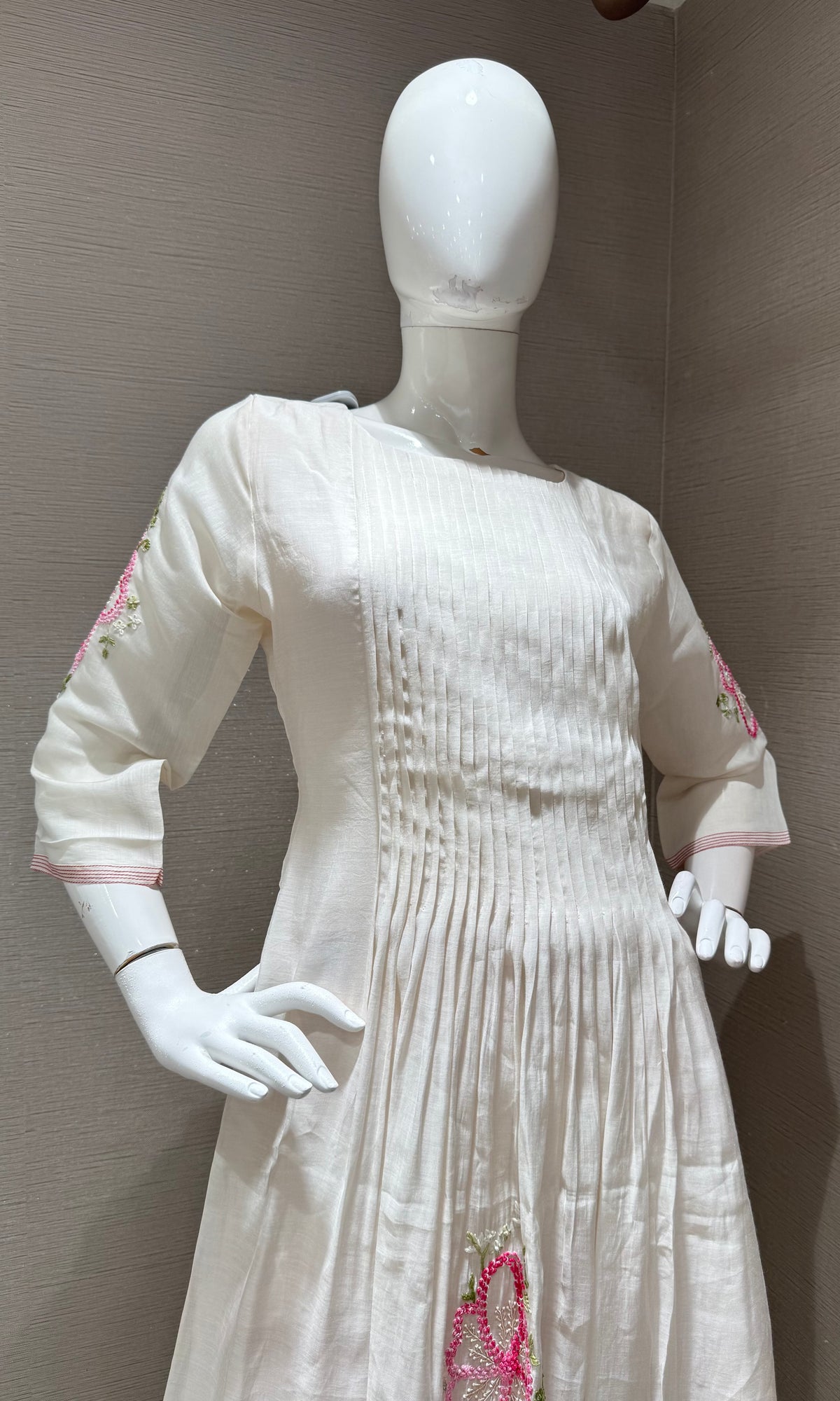 Cream Mul Cotton Floral Printed Kurta set & Dupatta