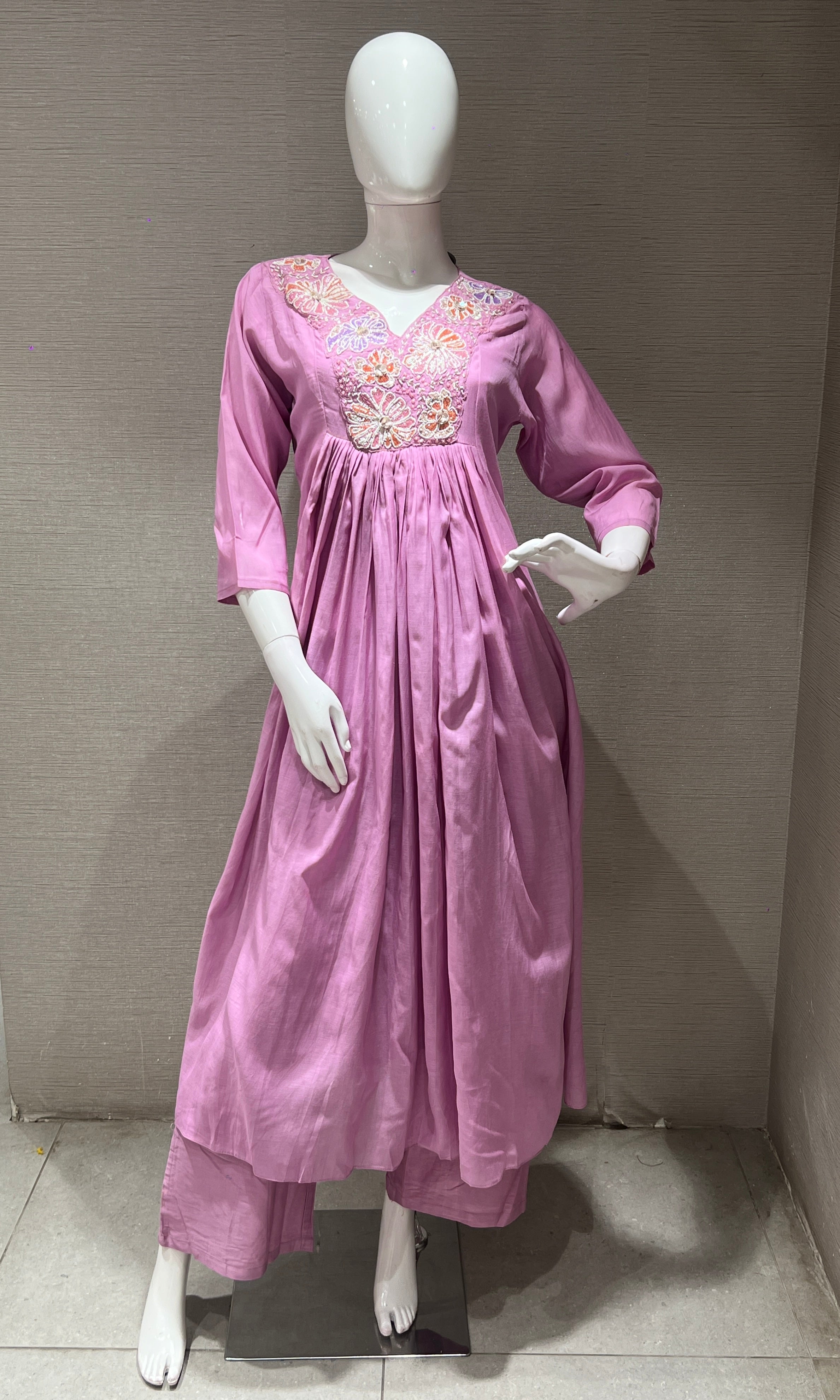 Lavender FLORAL NECKLINE kurta set