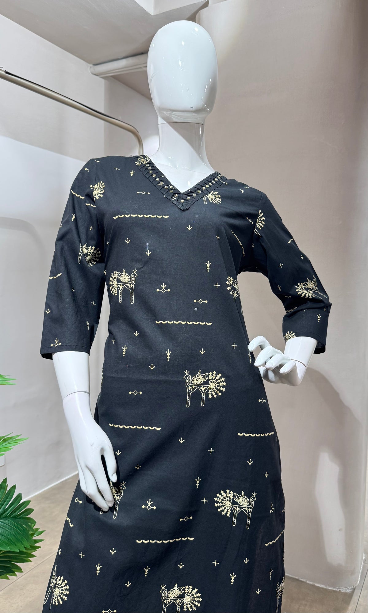BLACK ETHNIC KURTA SET