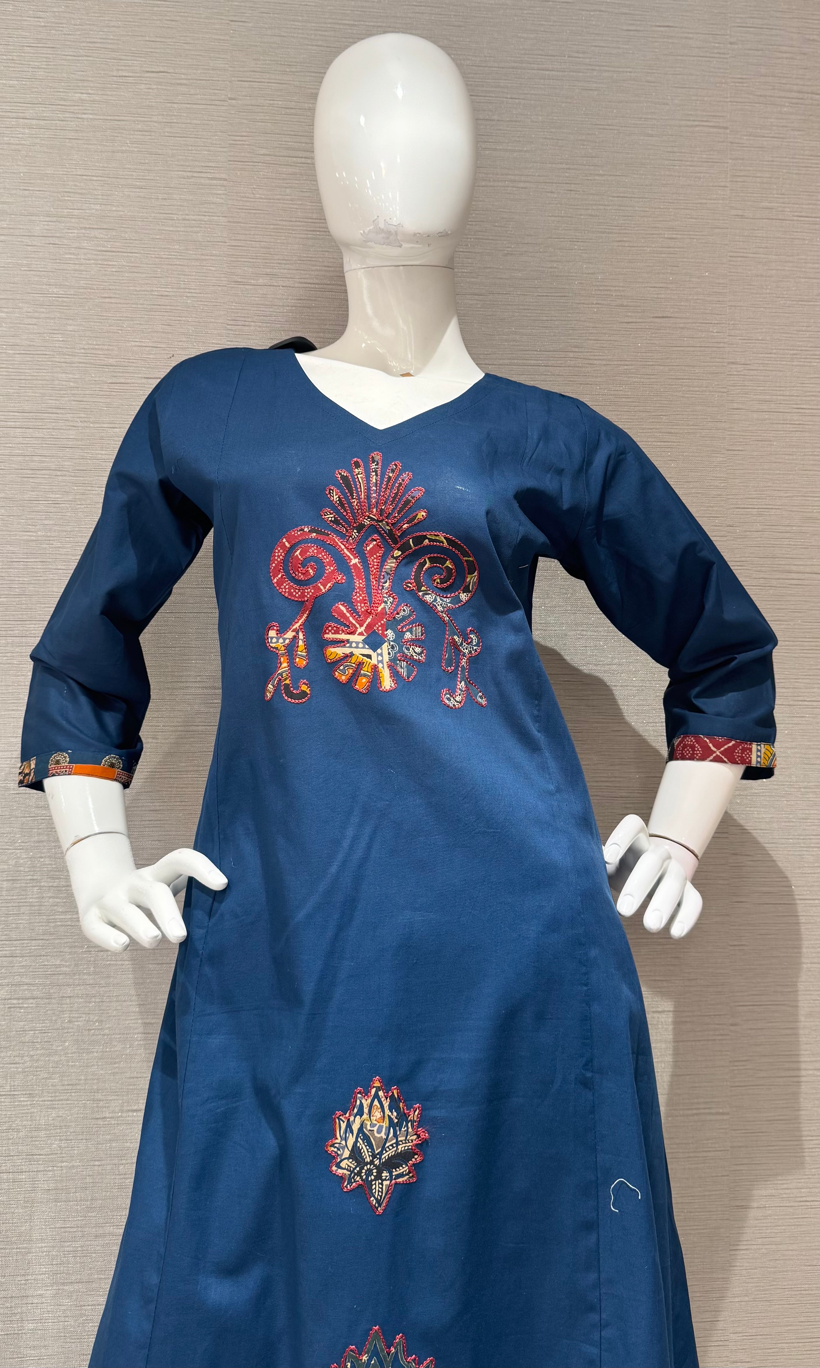 Navy blue Floral Salwar Kameez Set