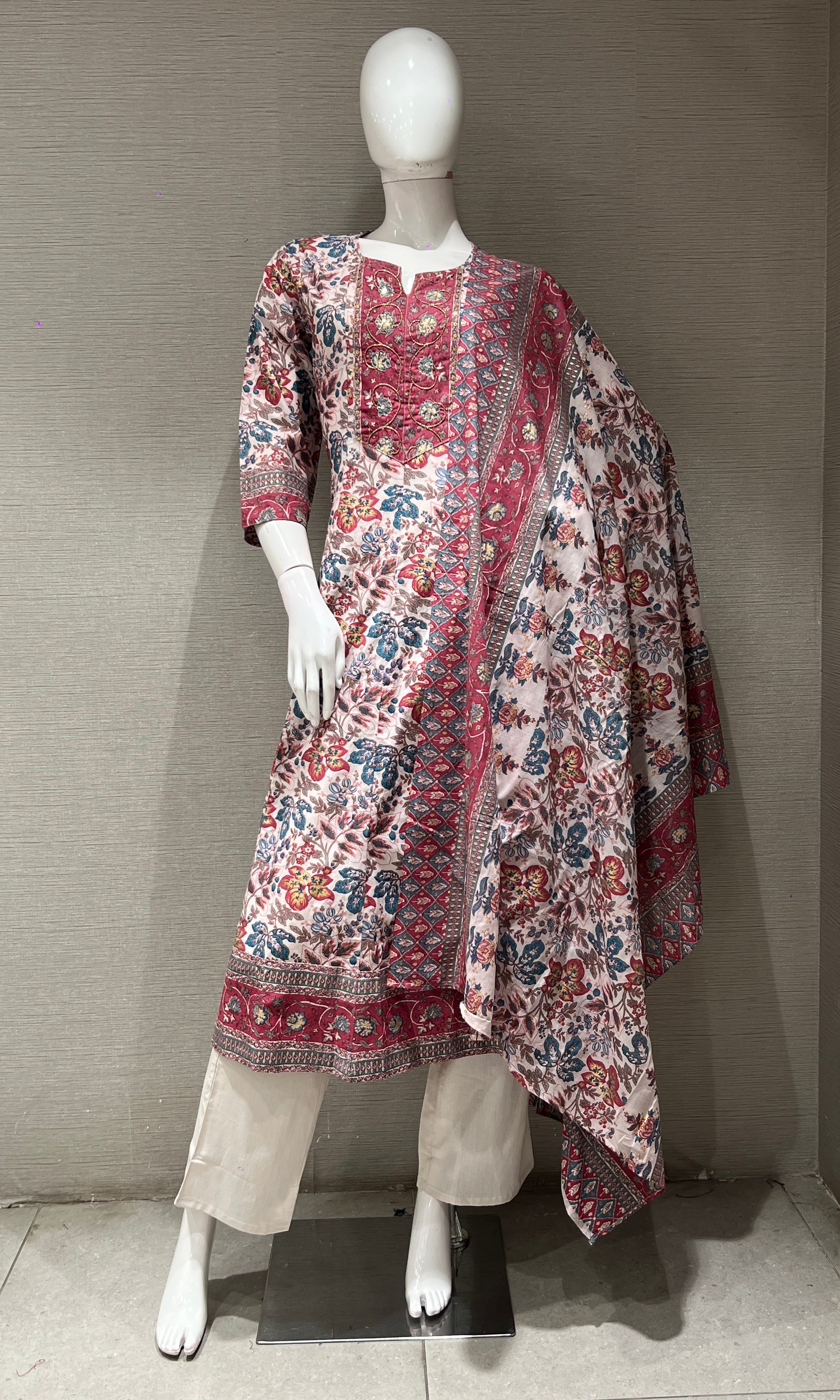 Pink ETHNIC FLORAL PRINT kurta set