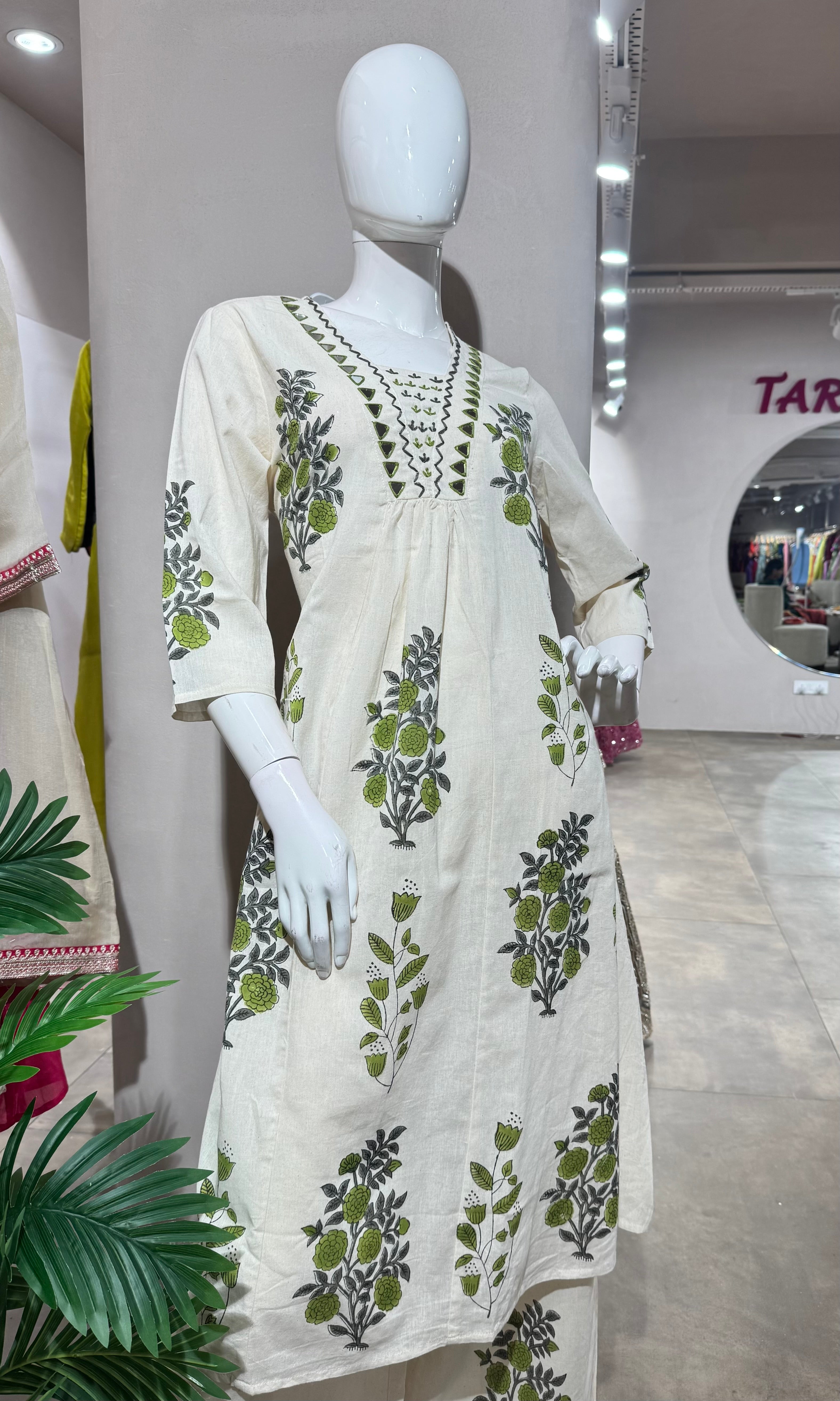 GREEN FLORAL KURTI WITH PALAZZO PANTS