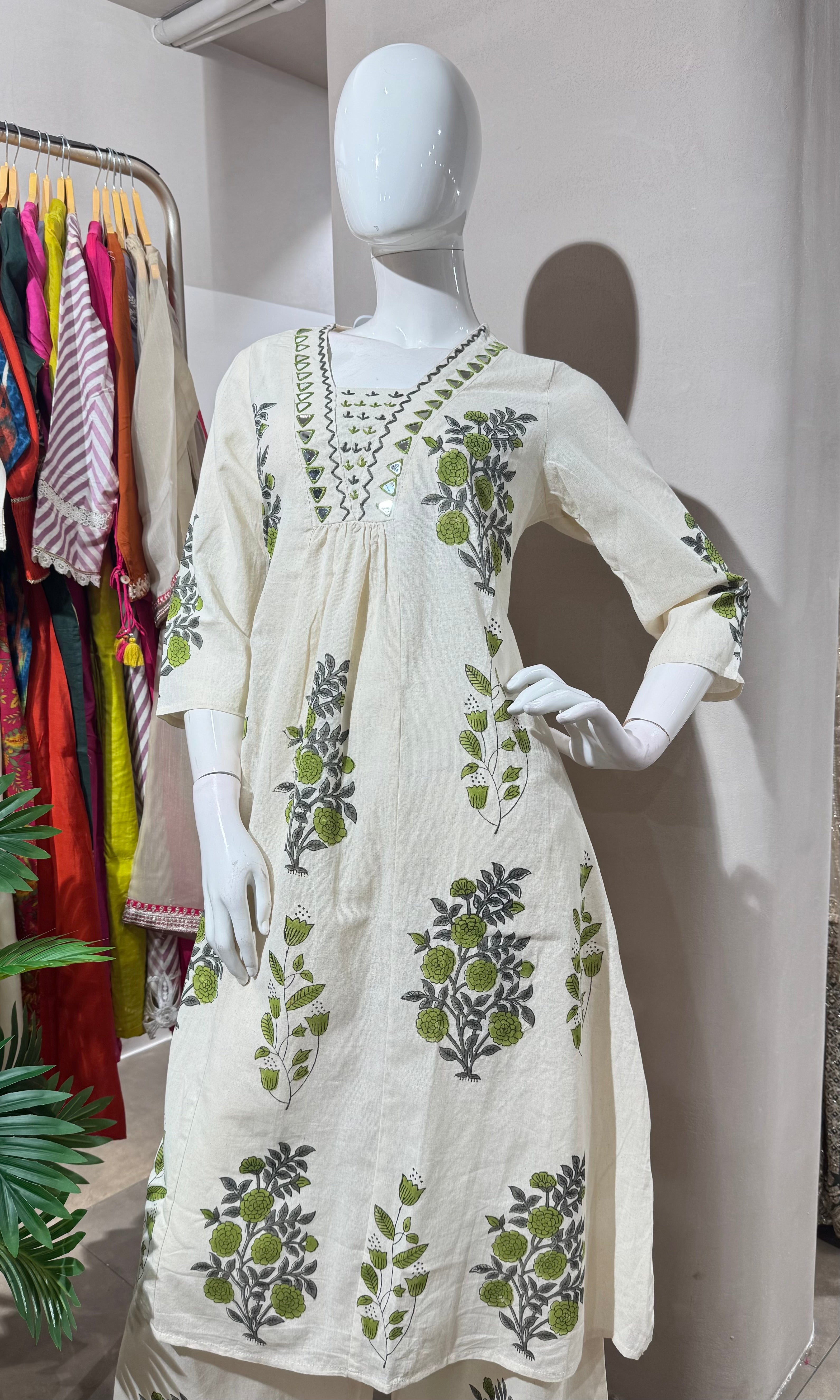 GREEN FLORAL KURTI WITH PALAZZO PANTS