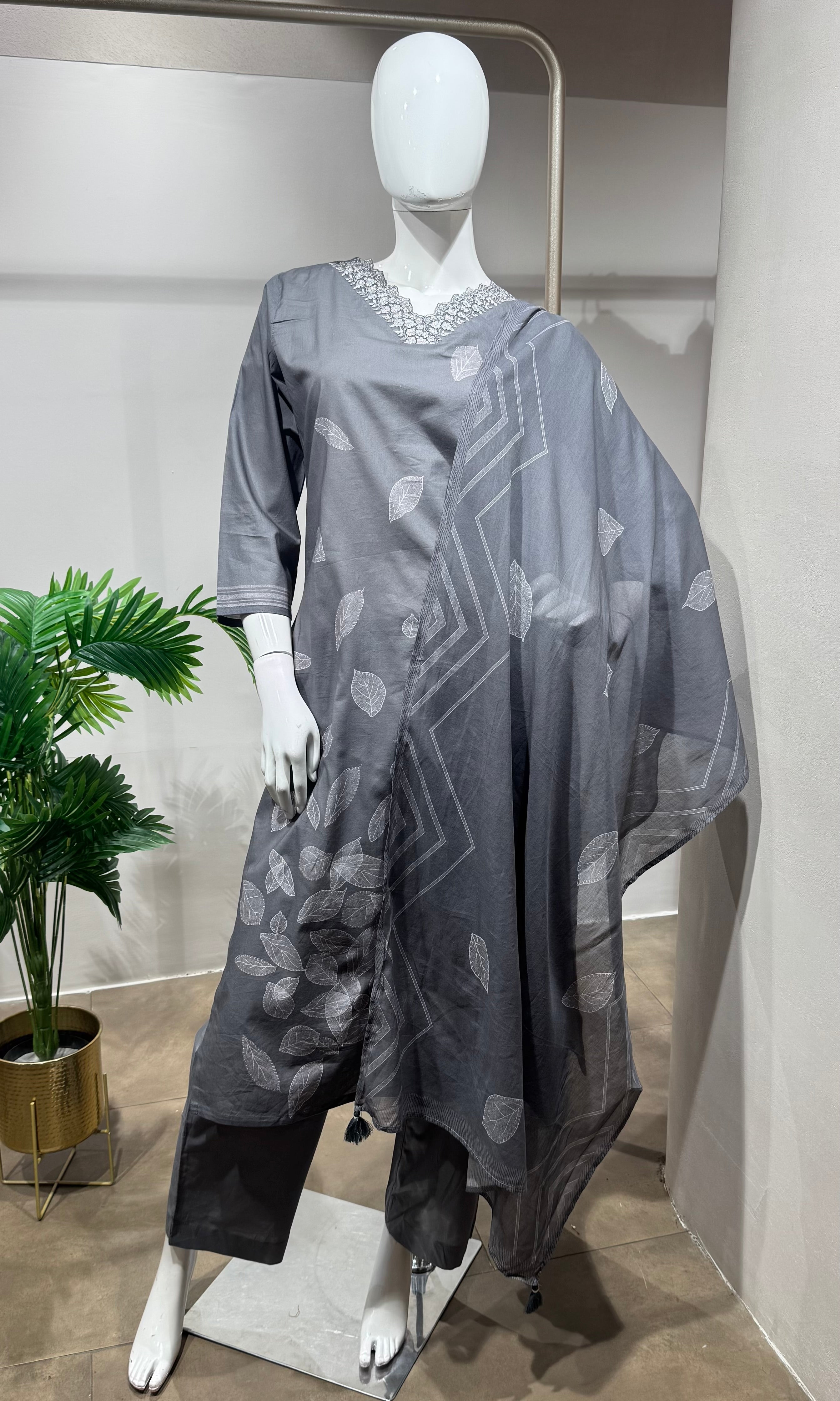 Grey leaf printed kurta set