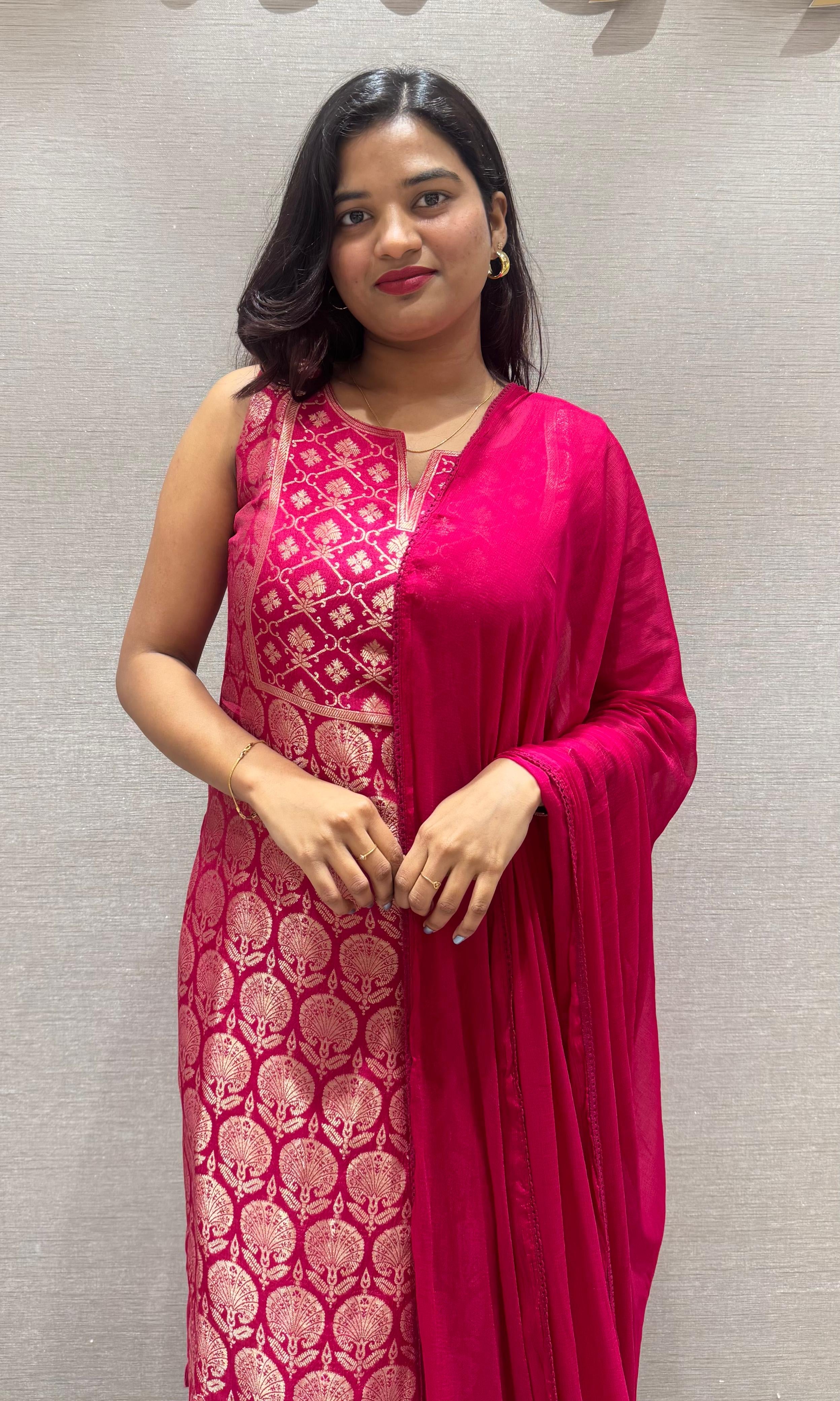 Pink golden banarasi kurta set