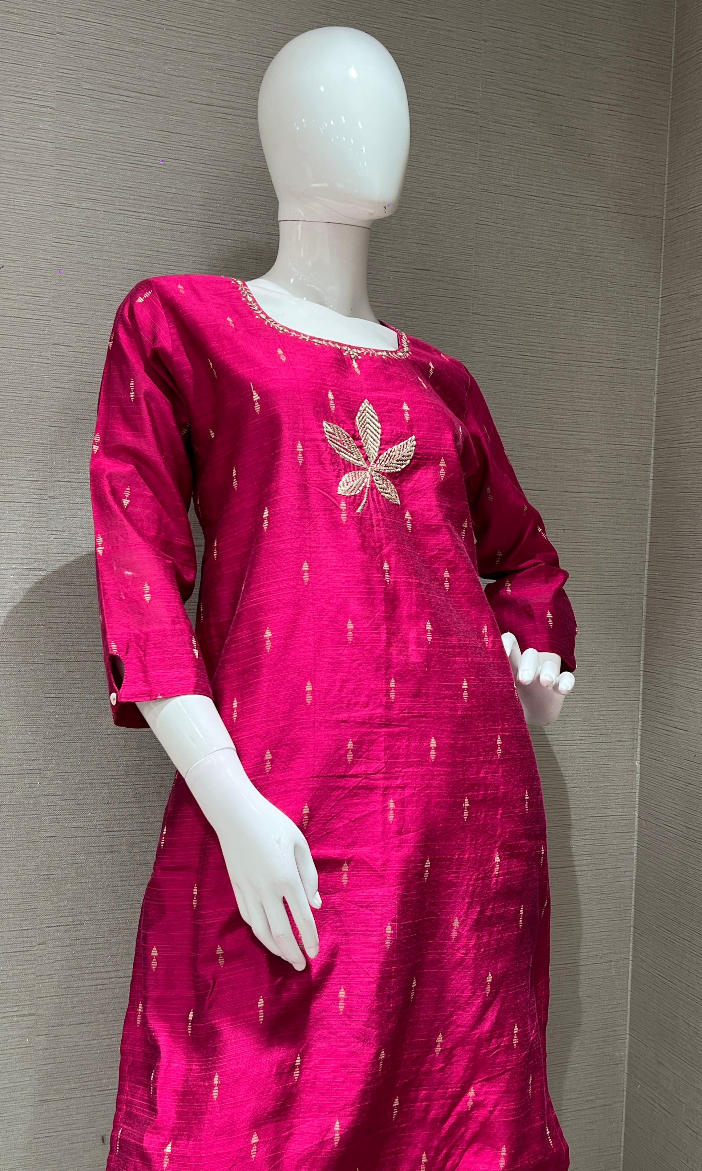 Pink kurta set WITH GOLDEN DUPATTA