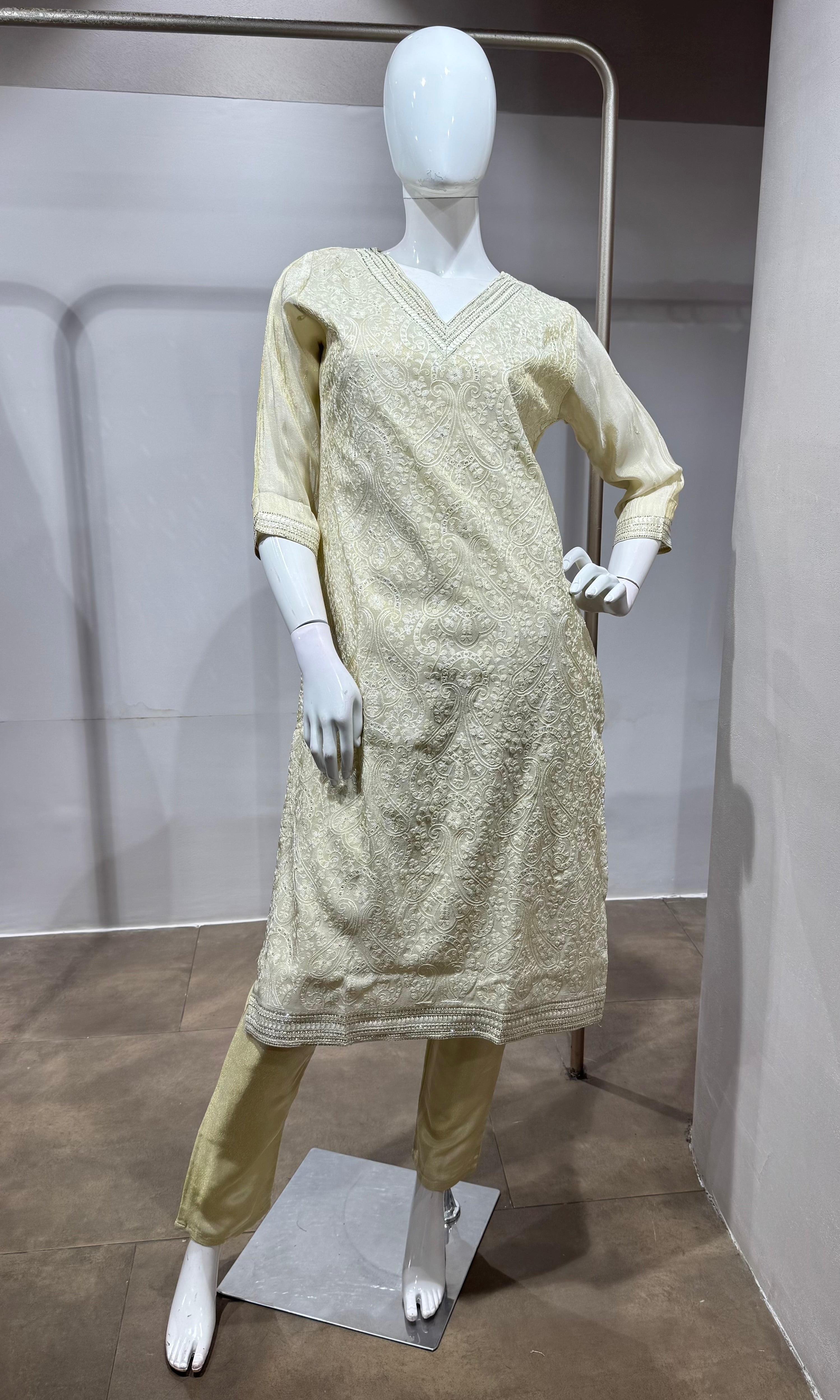 White Floral Embroidered Straight Kurta Set