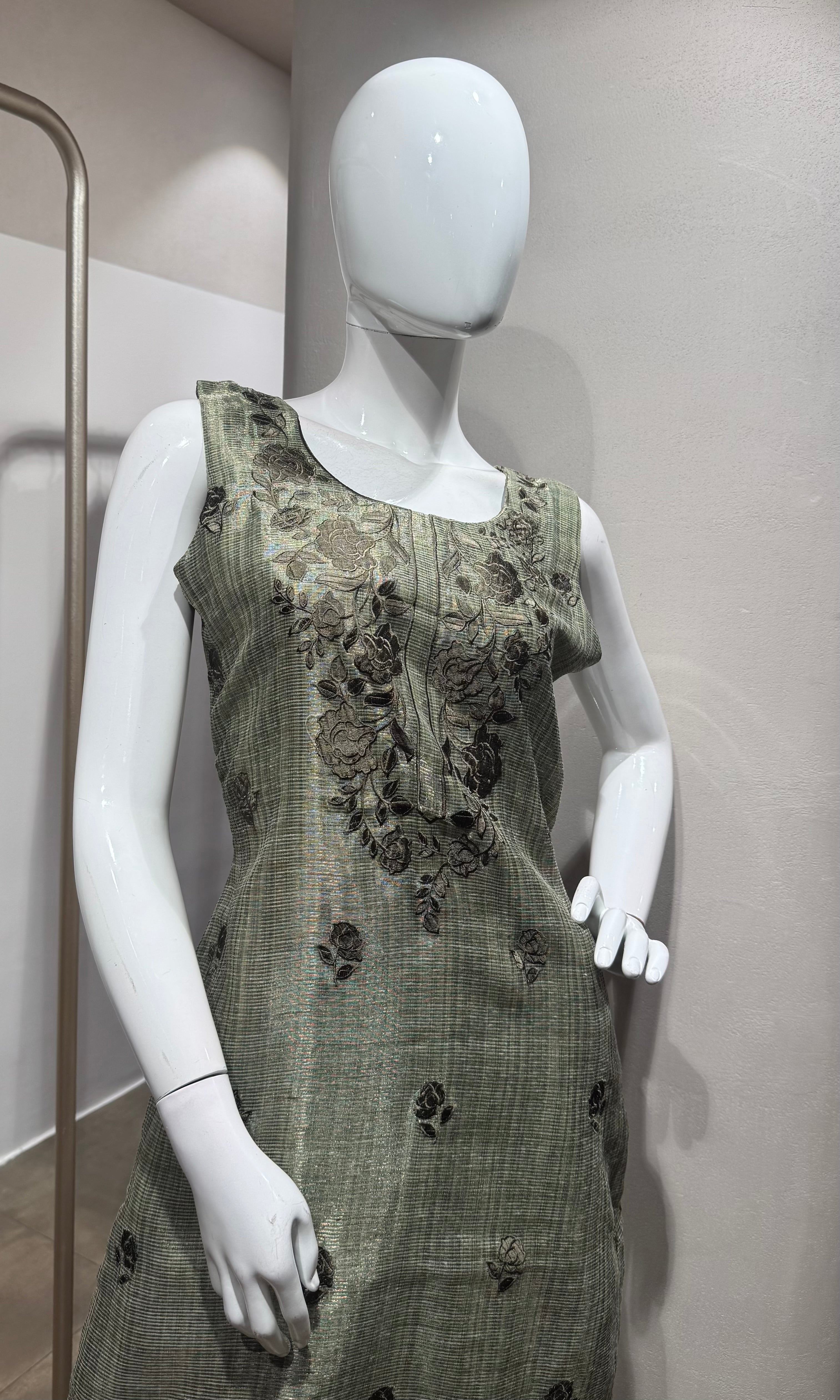 Green floral print embroidered kurta set