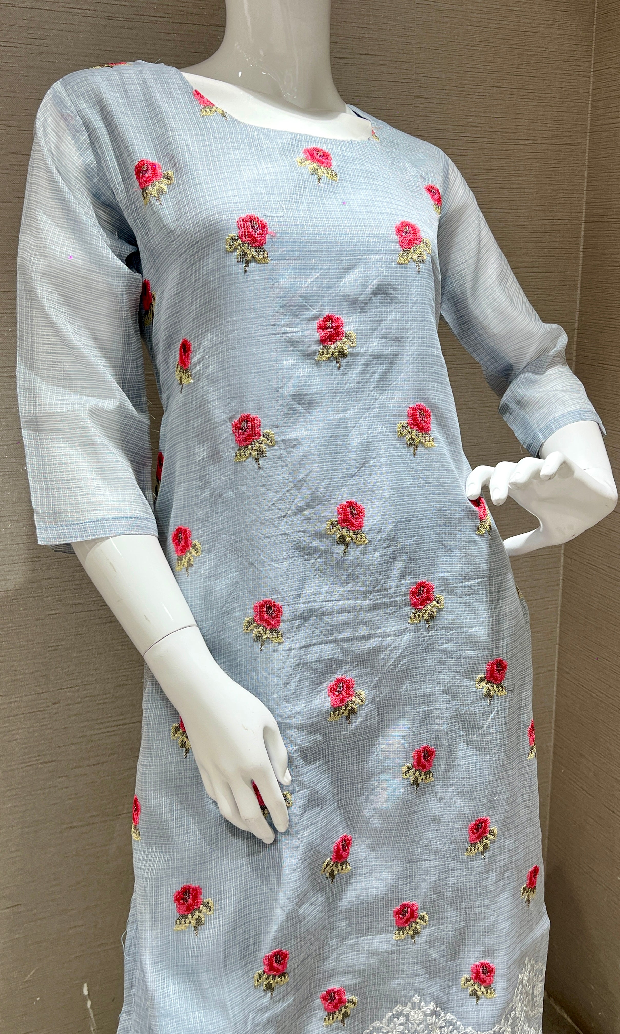 Grey kurta set with red floral embroidery