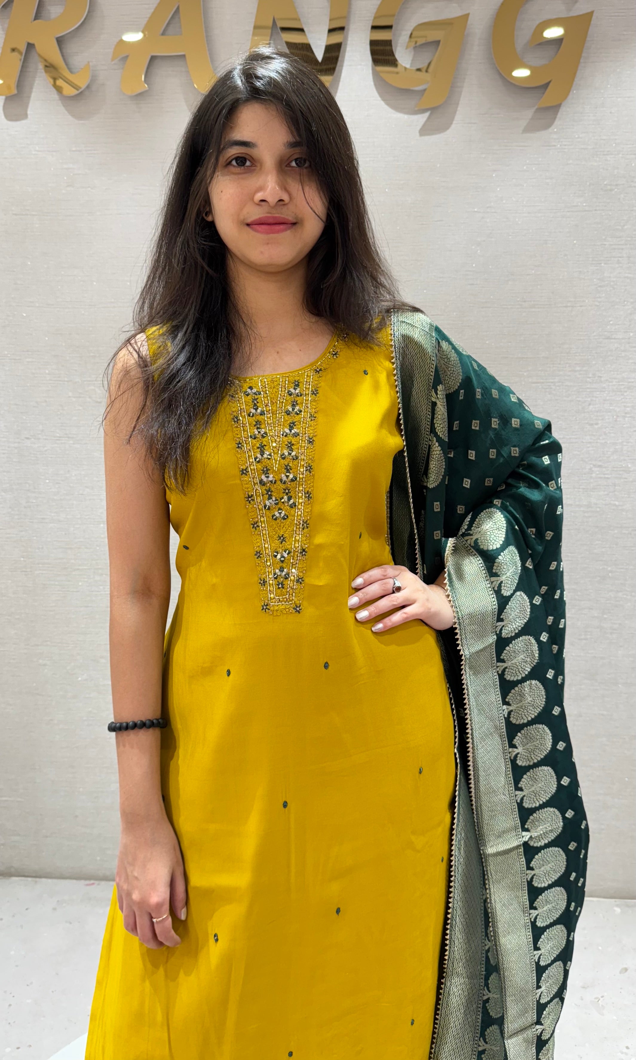 Light yellow kurta set WITH GREEN DUPATTA