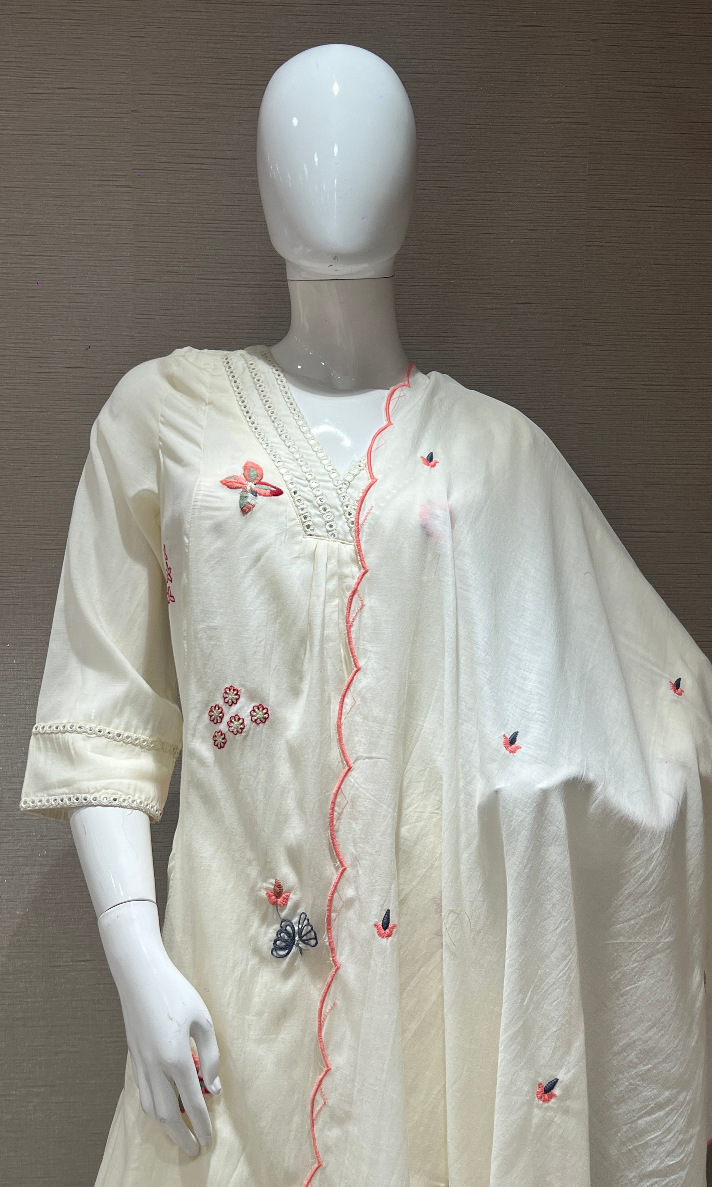 Cream mul Chanderi Anarkali kurta set