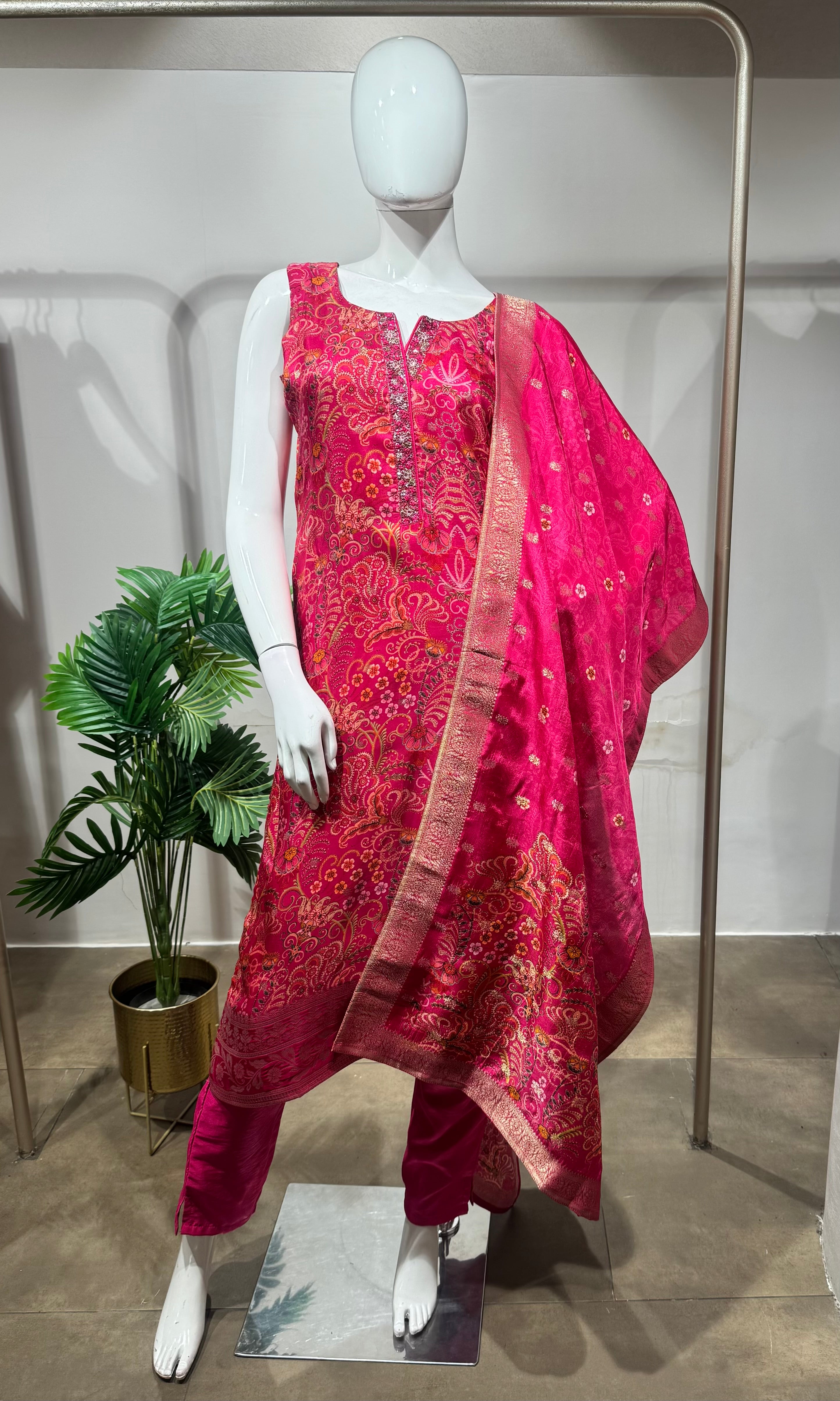 rani pink and gold ethnic kurta set