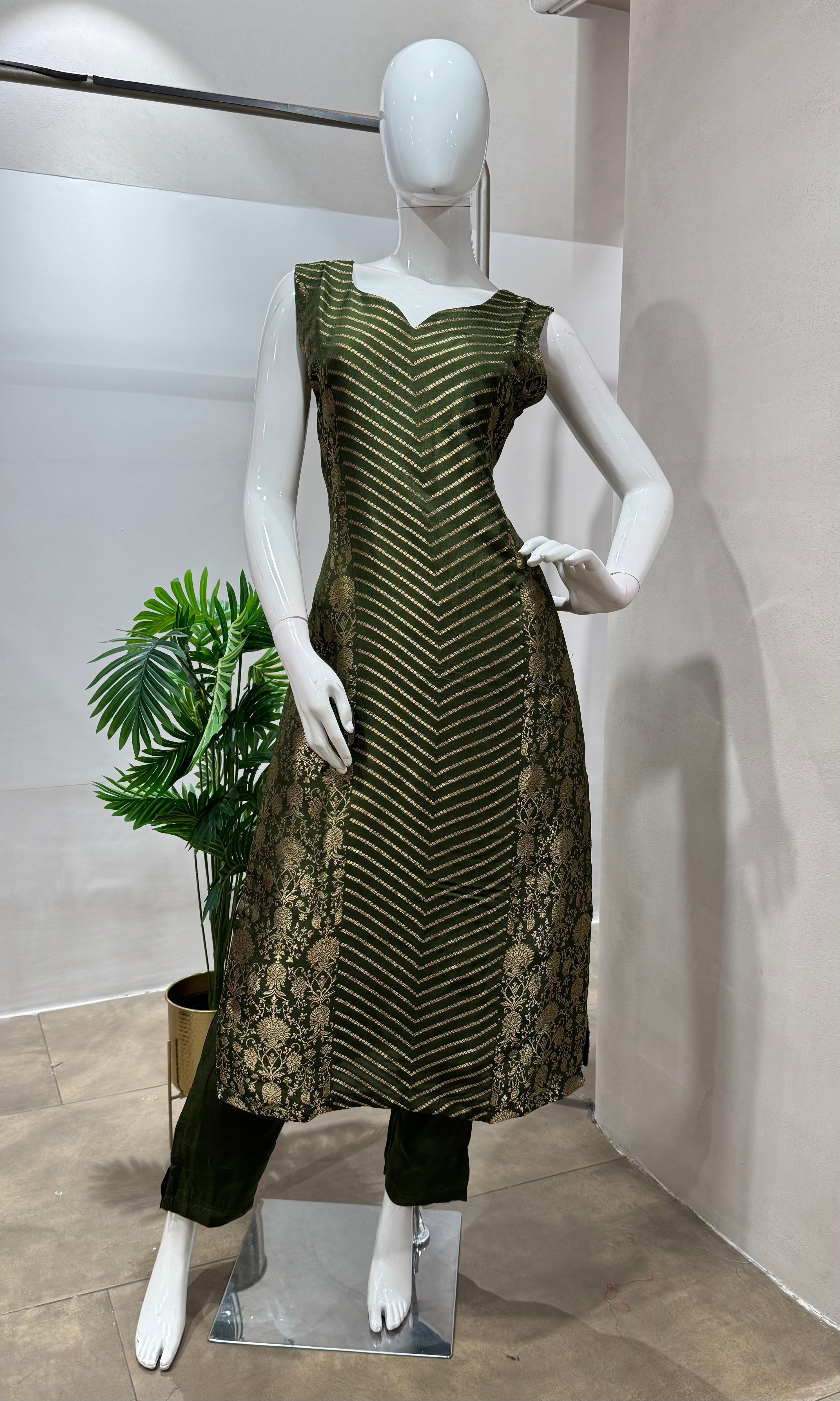 Green EMBROIDERED KURTA SET