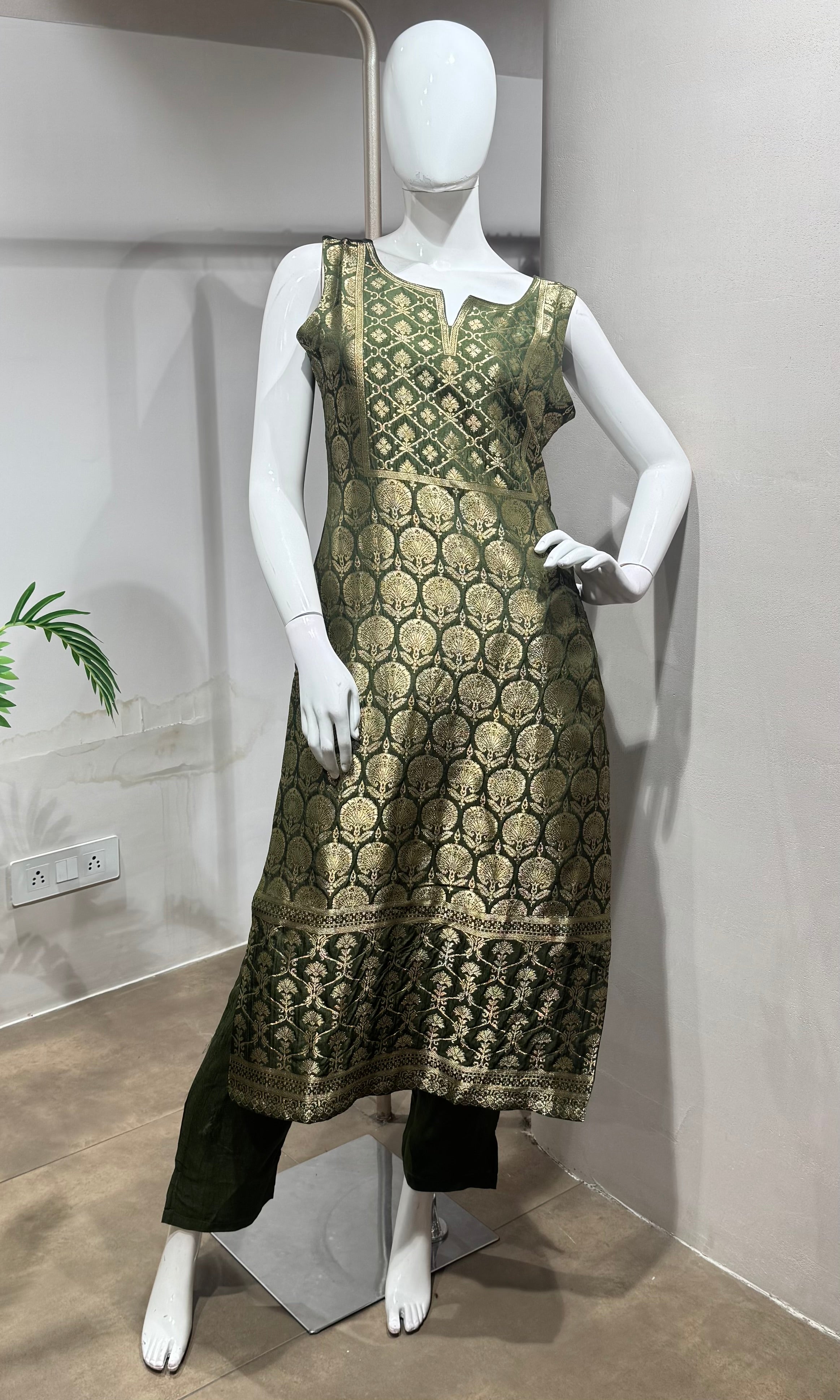 Green golden banarasi kurta set