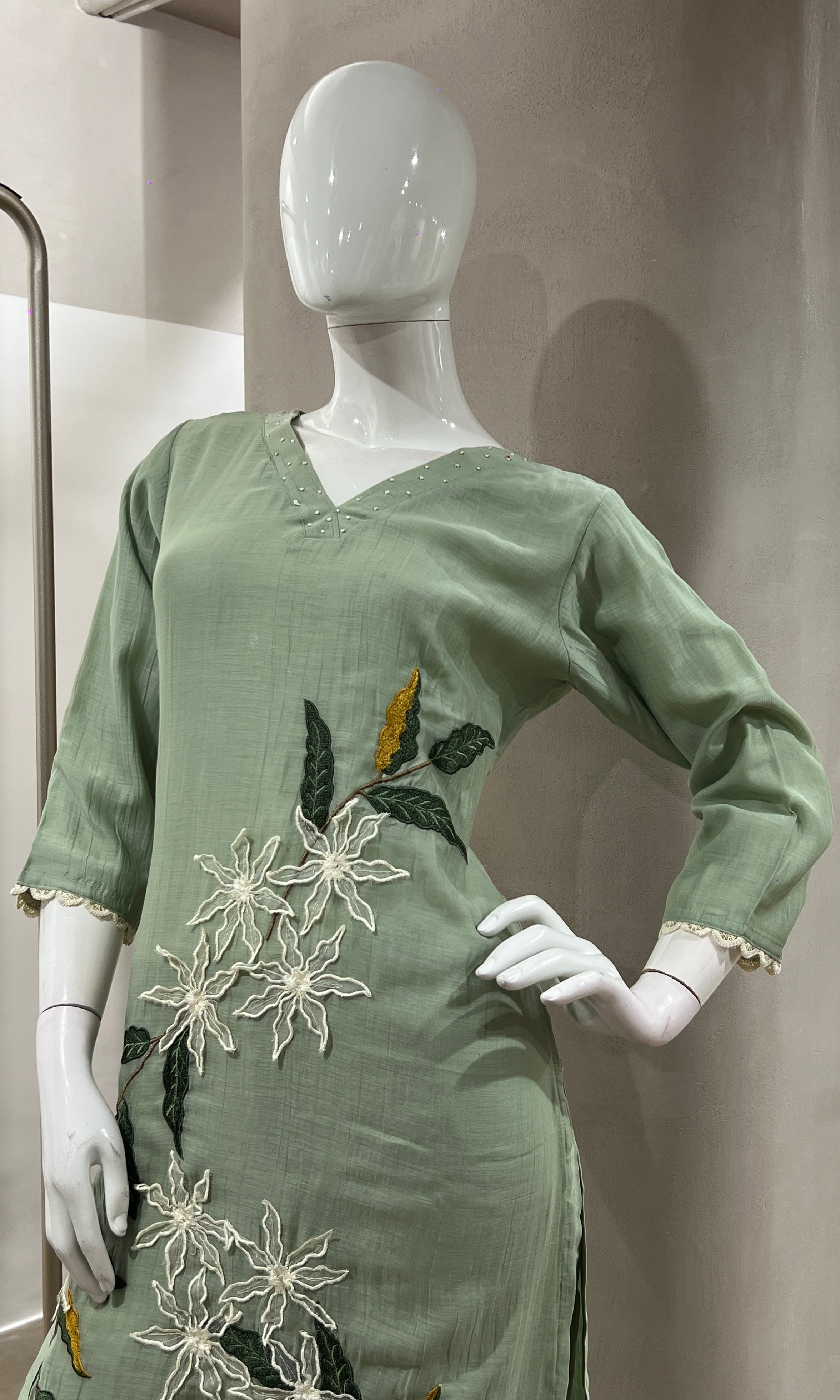 GREEN THREAD EMBROIDERY FLORAL KURTA SET