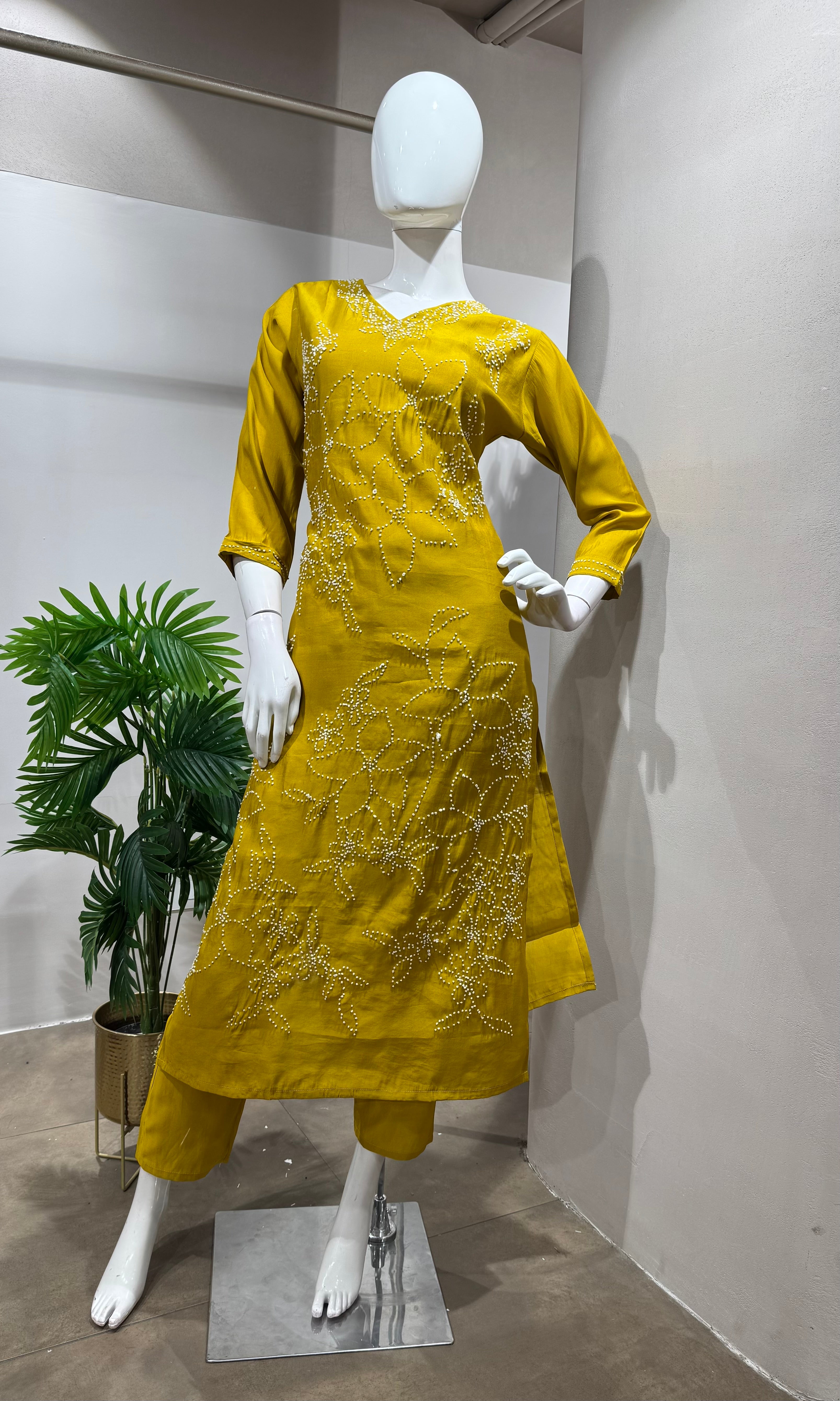 MUSTARD FLORAL EMBROIDERED KURTA SET