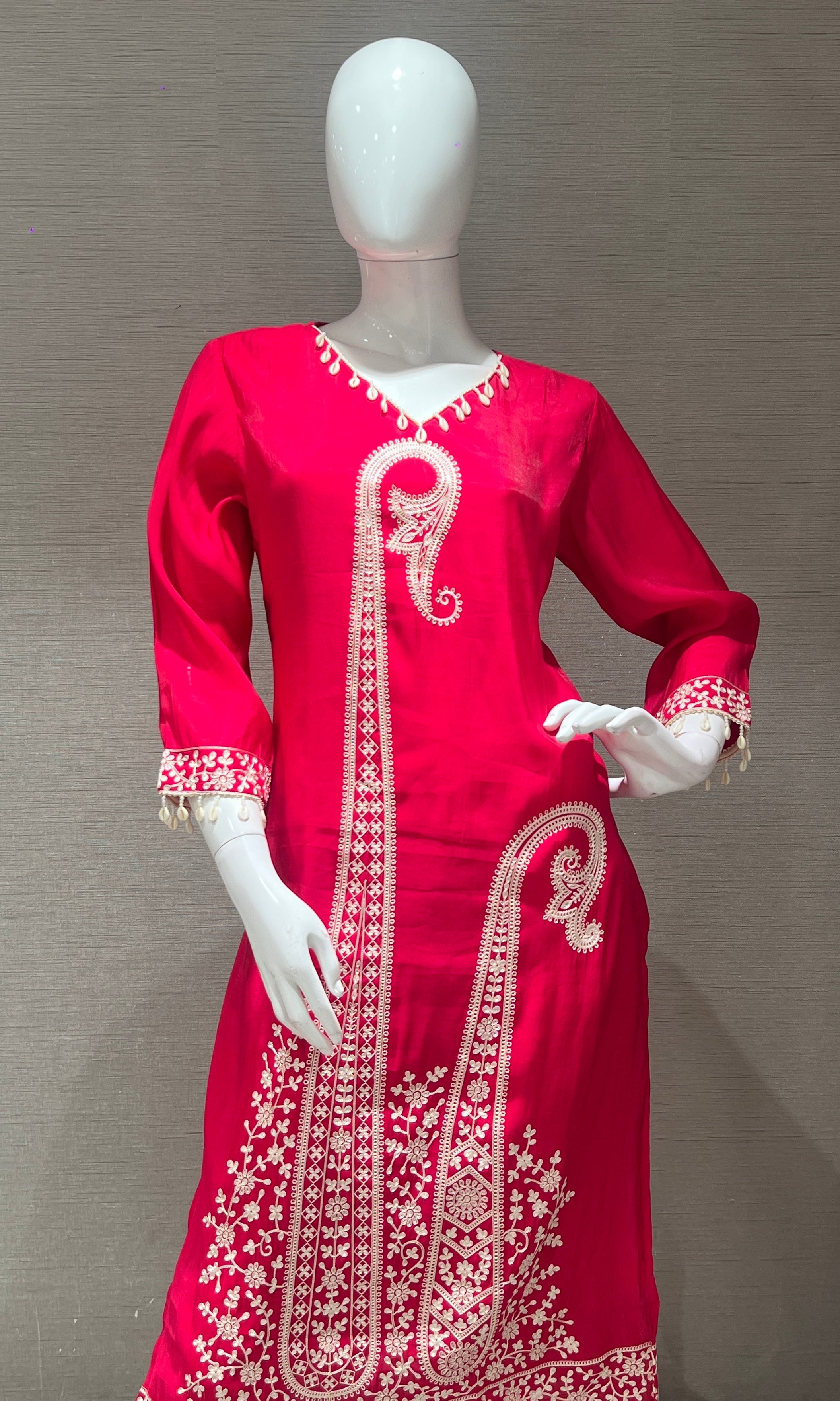 Rani pink Thread Embroidery Kurta Set