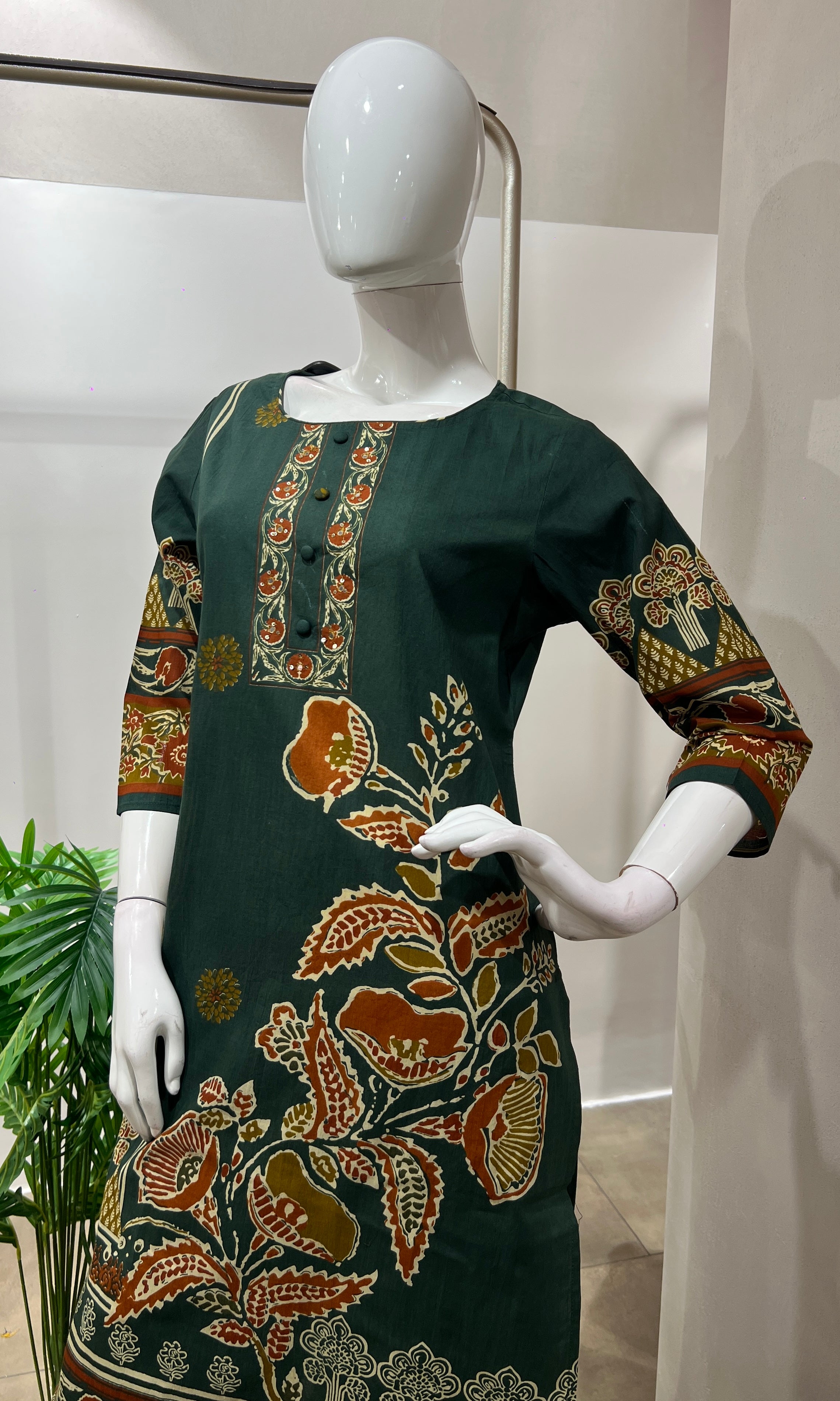 Green ETHNIC PRINTED kurta set