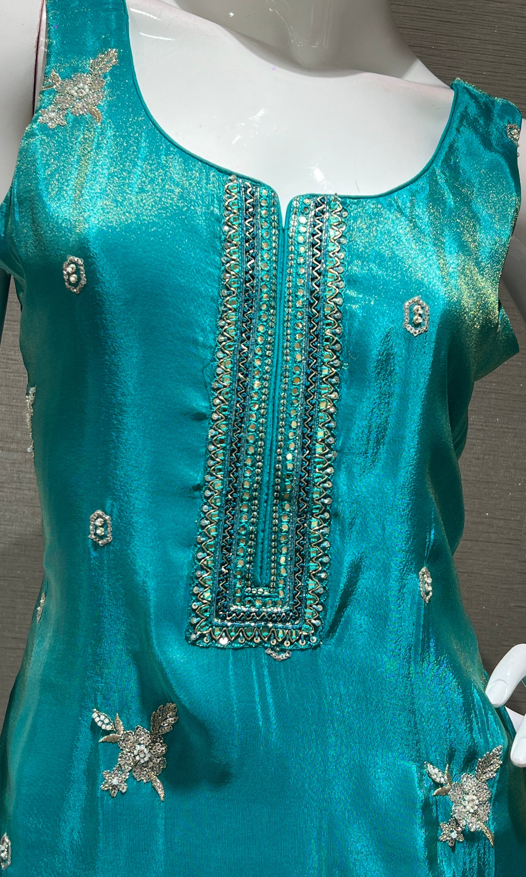 LIGHT GREEN gold embroidery KURTA SET