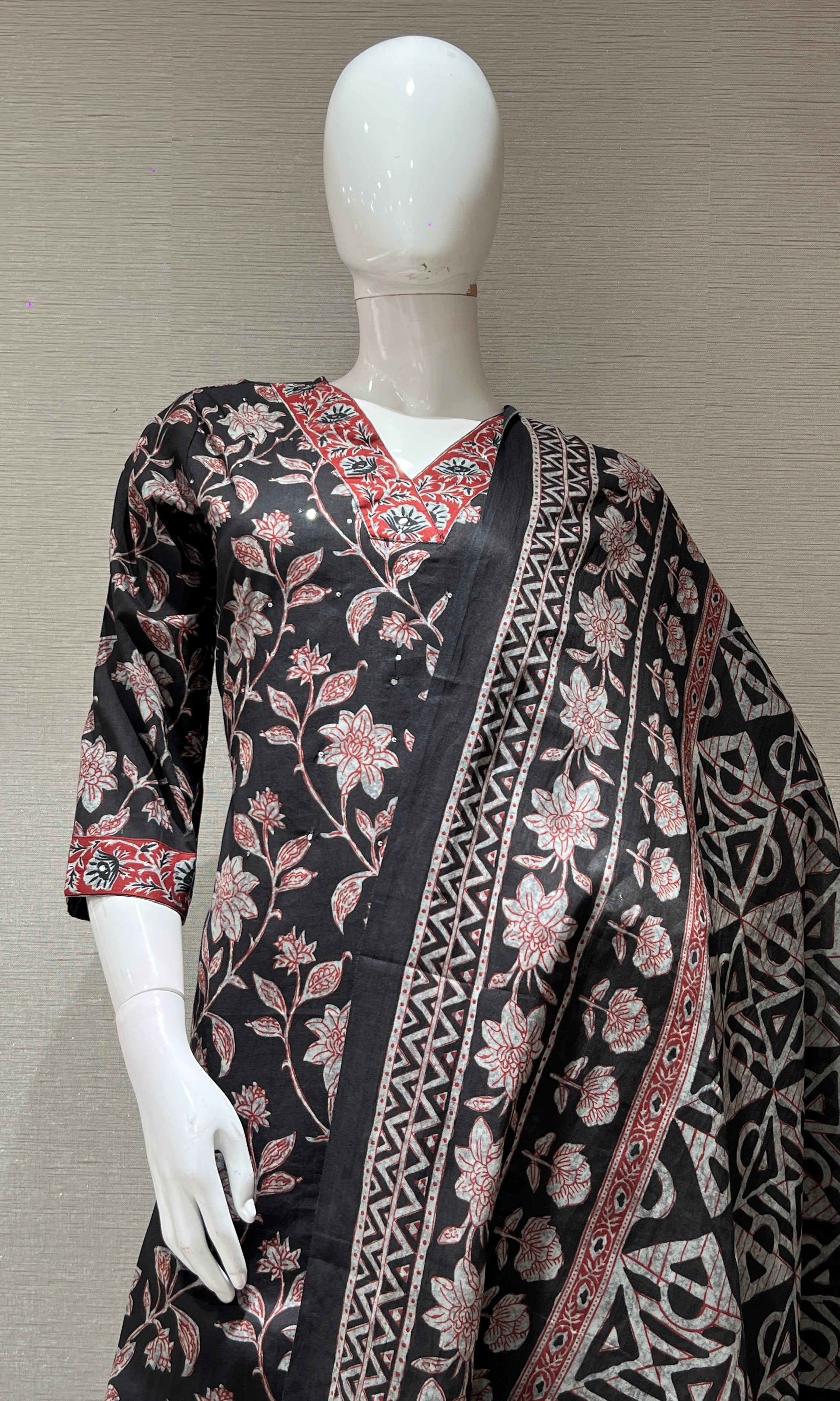 Black FLORAL PRINT kurta set