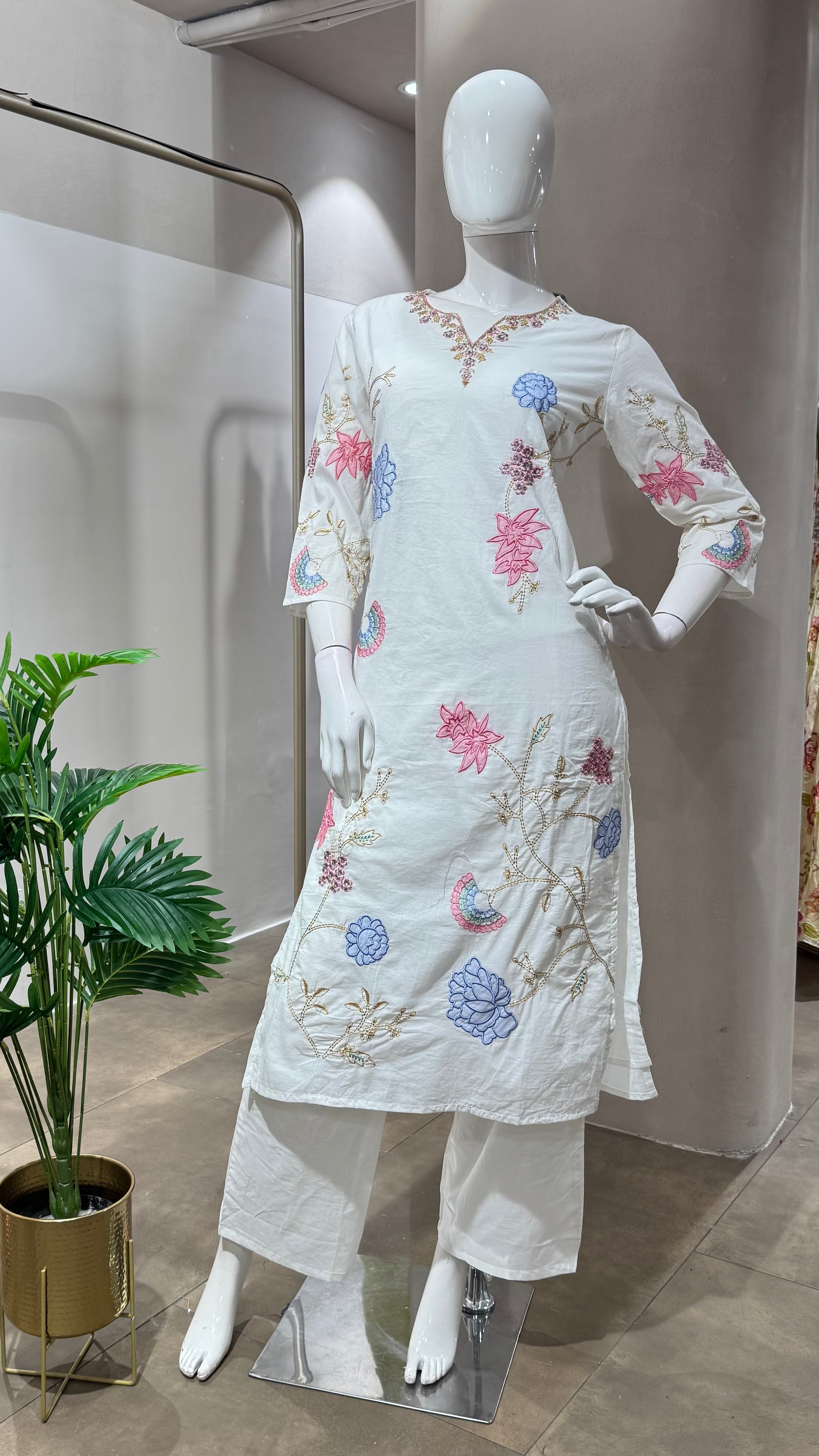 WHITE COTTON FLORAL MOTIFS KURTA SET