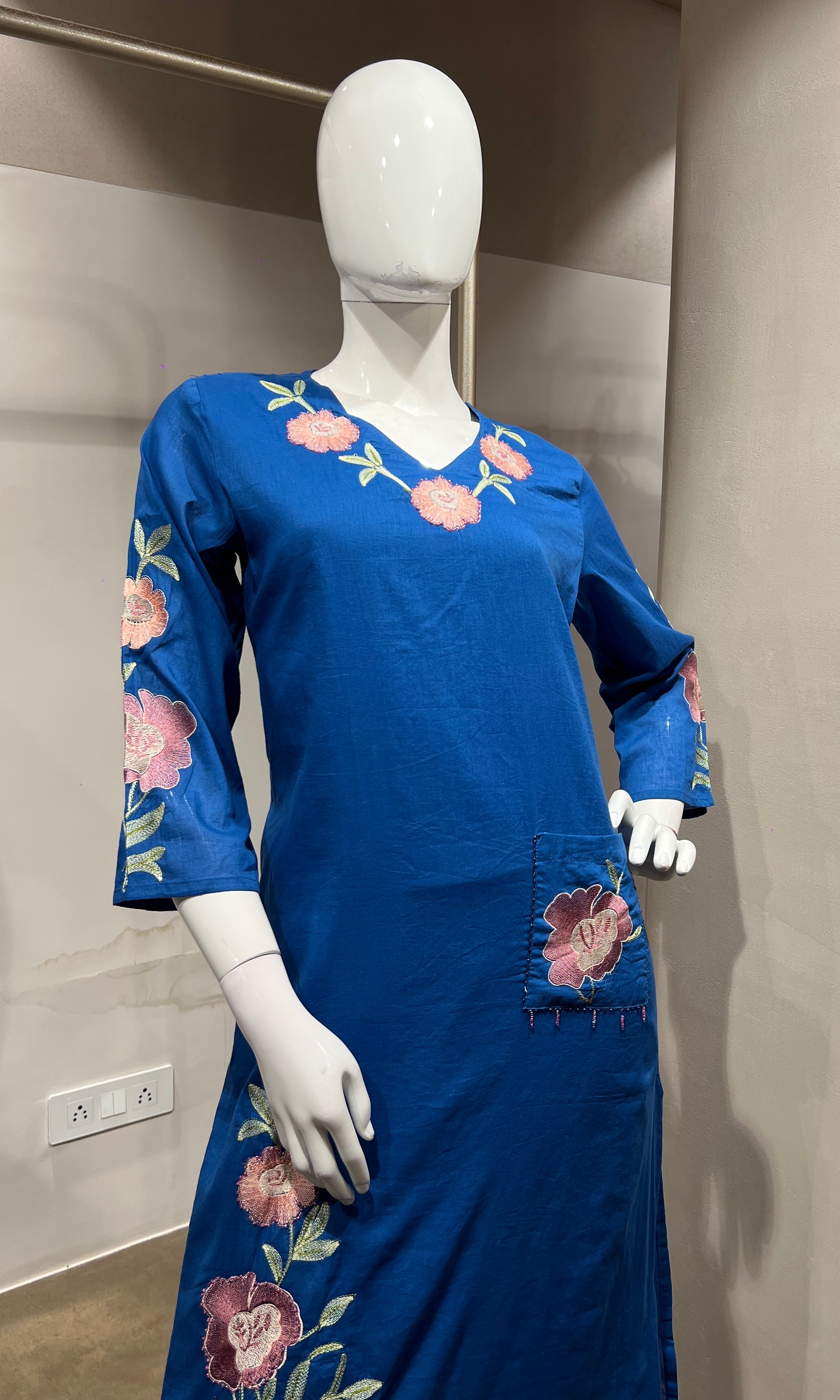 blue Silk kurta set with Rose Embroidery