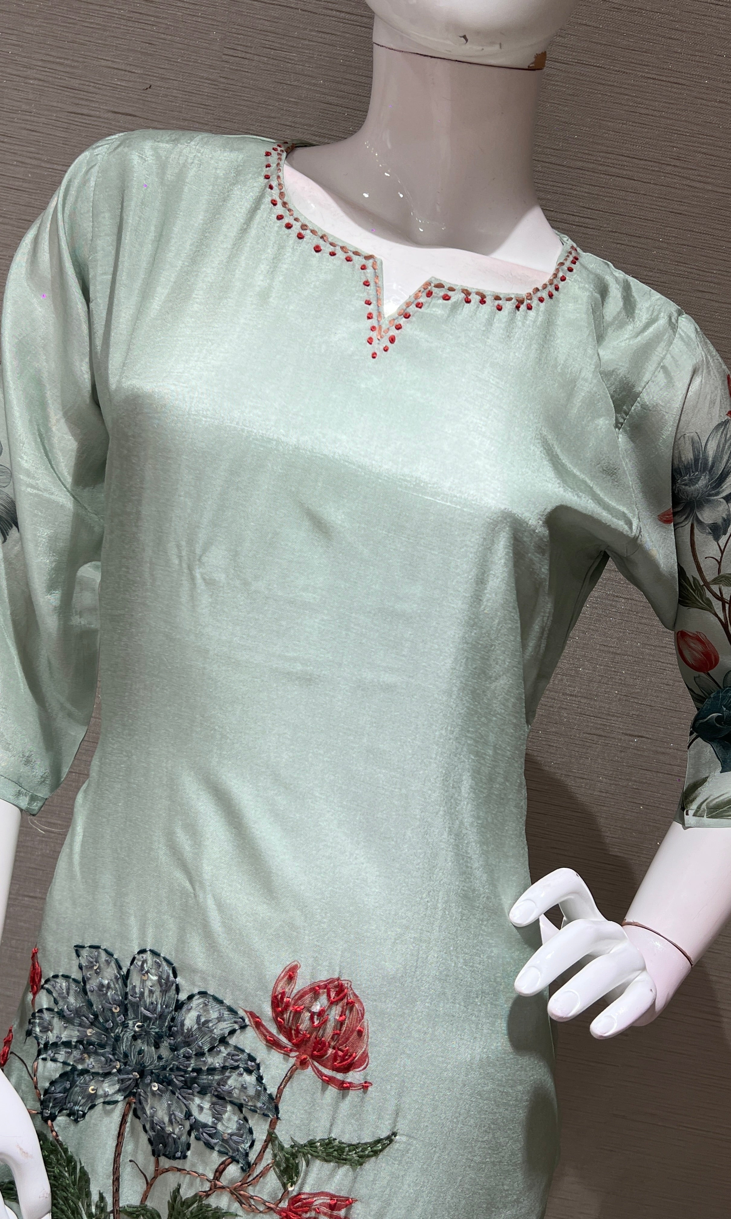 Green FLORAL PRINT EMBROIDERED KURTA SET