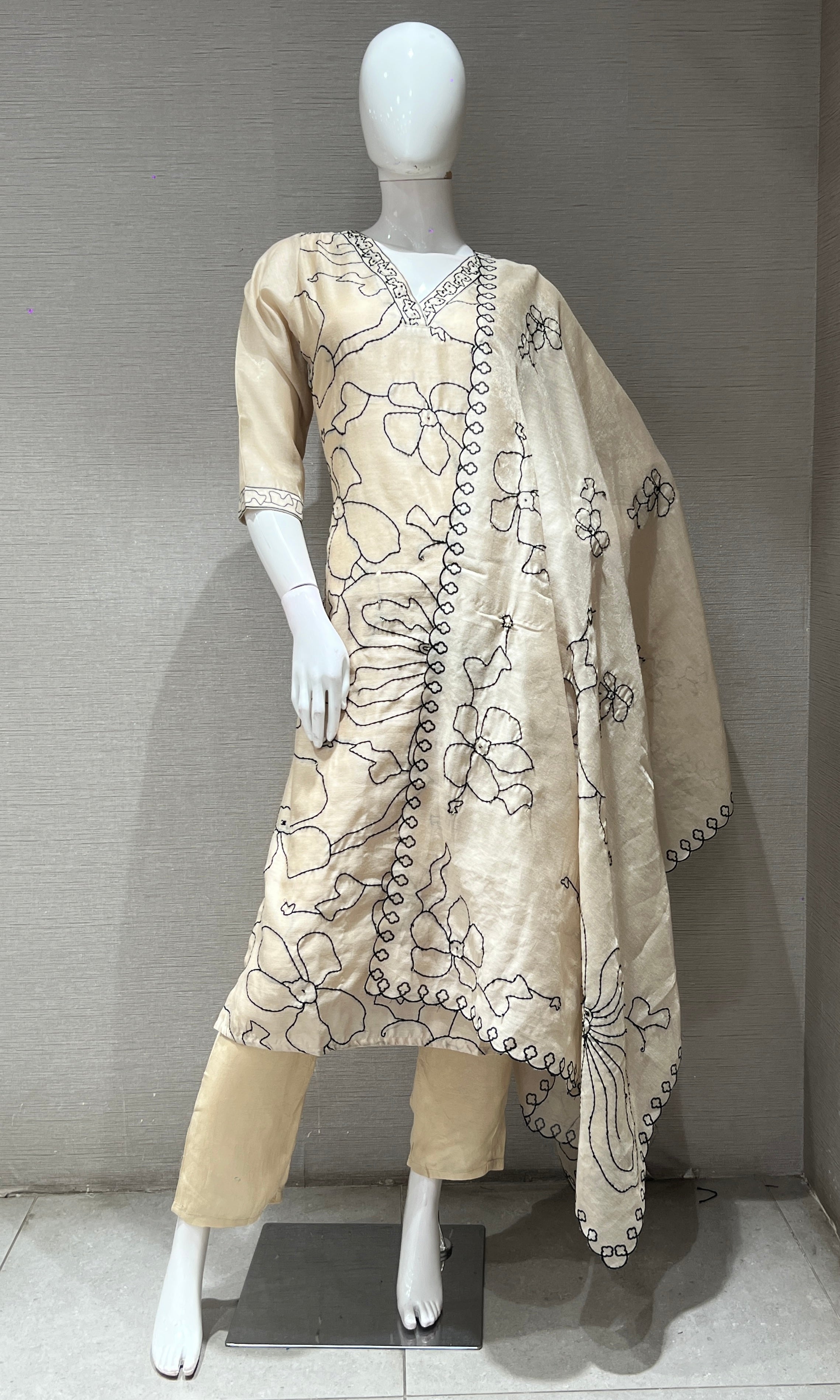 Cream FLORAL kurta set