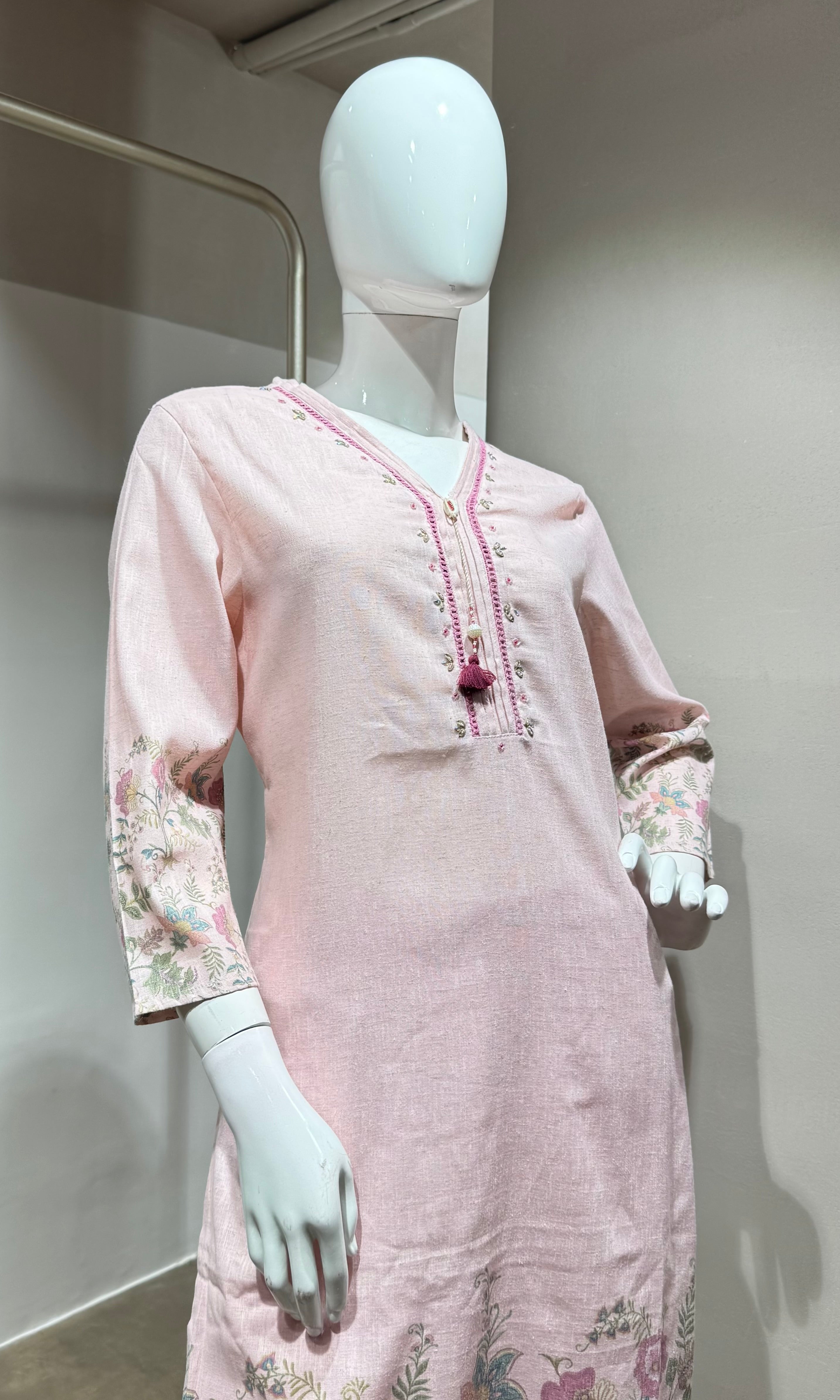 Baby pink FLORAL PRINT EMBROIDERY kurta set