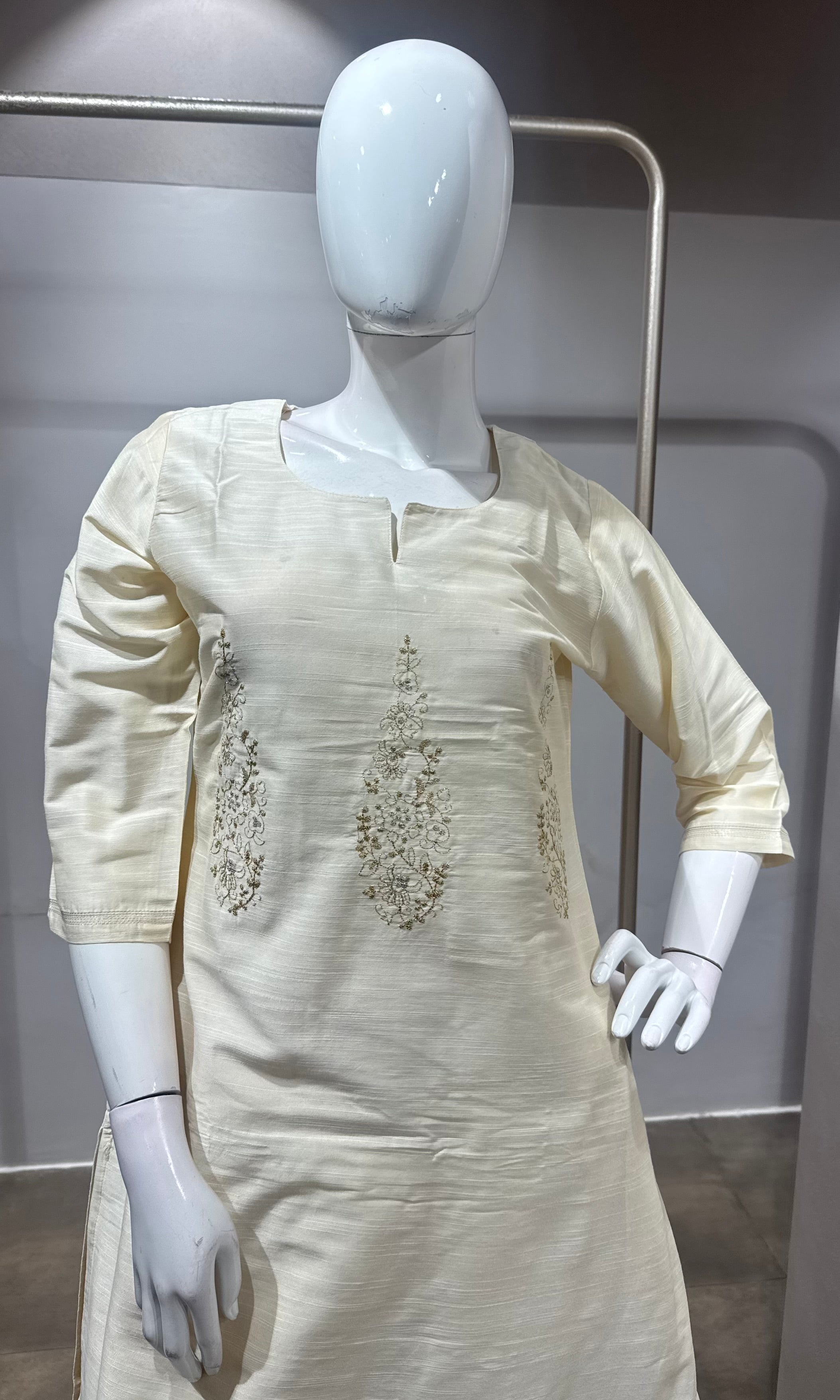 Cream Elegance Embroidered Chanderi Silk Kurta Set