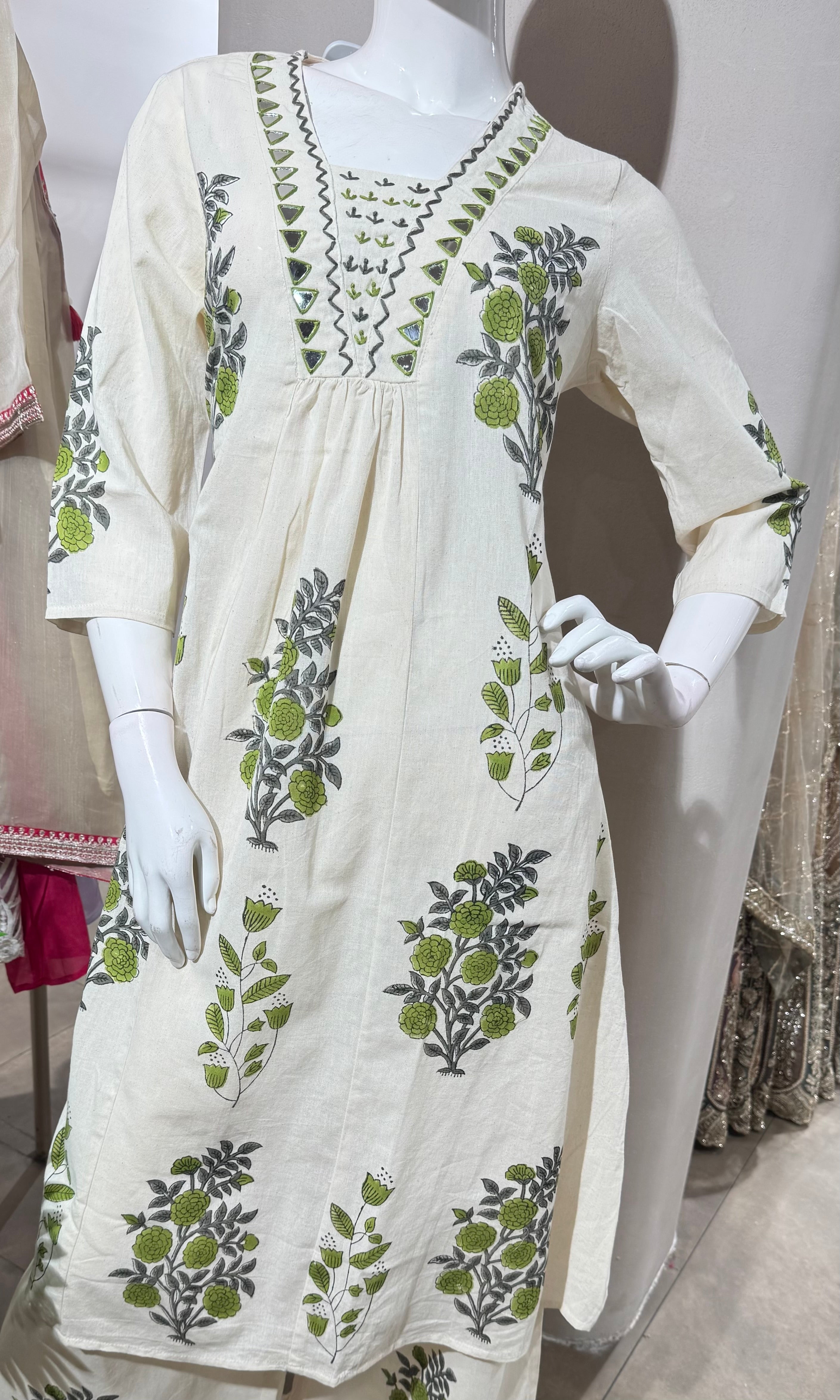 GREEN FLORAL KURTI WITH PALAZZO PANTS