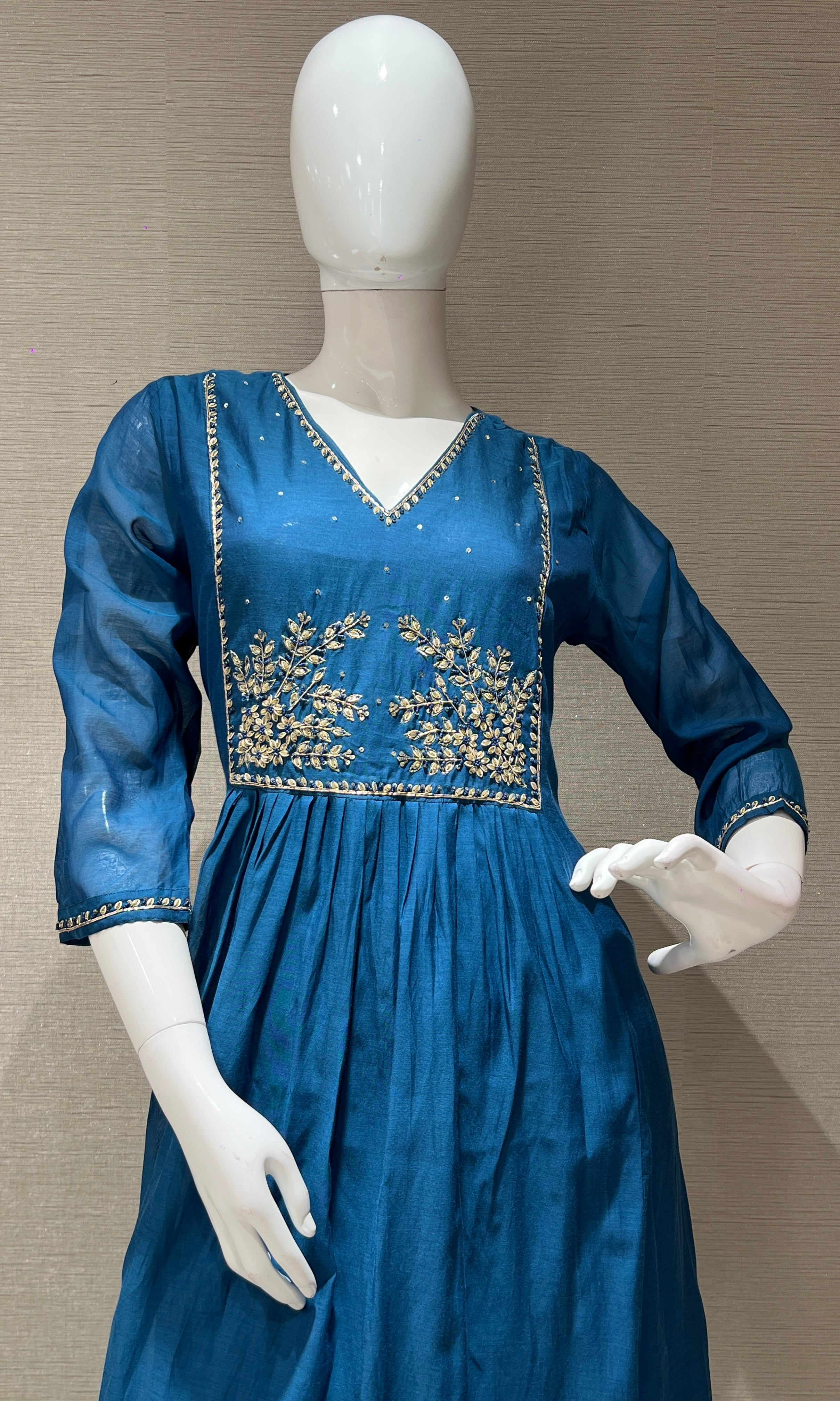 Blue Embroidered kurta set