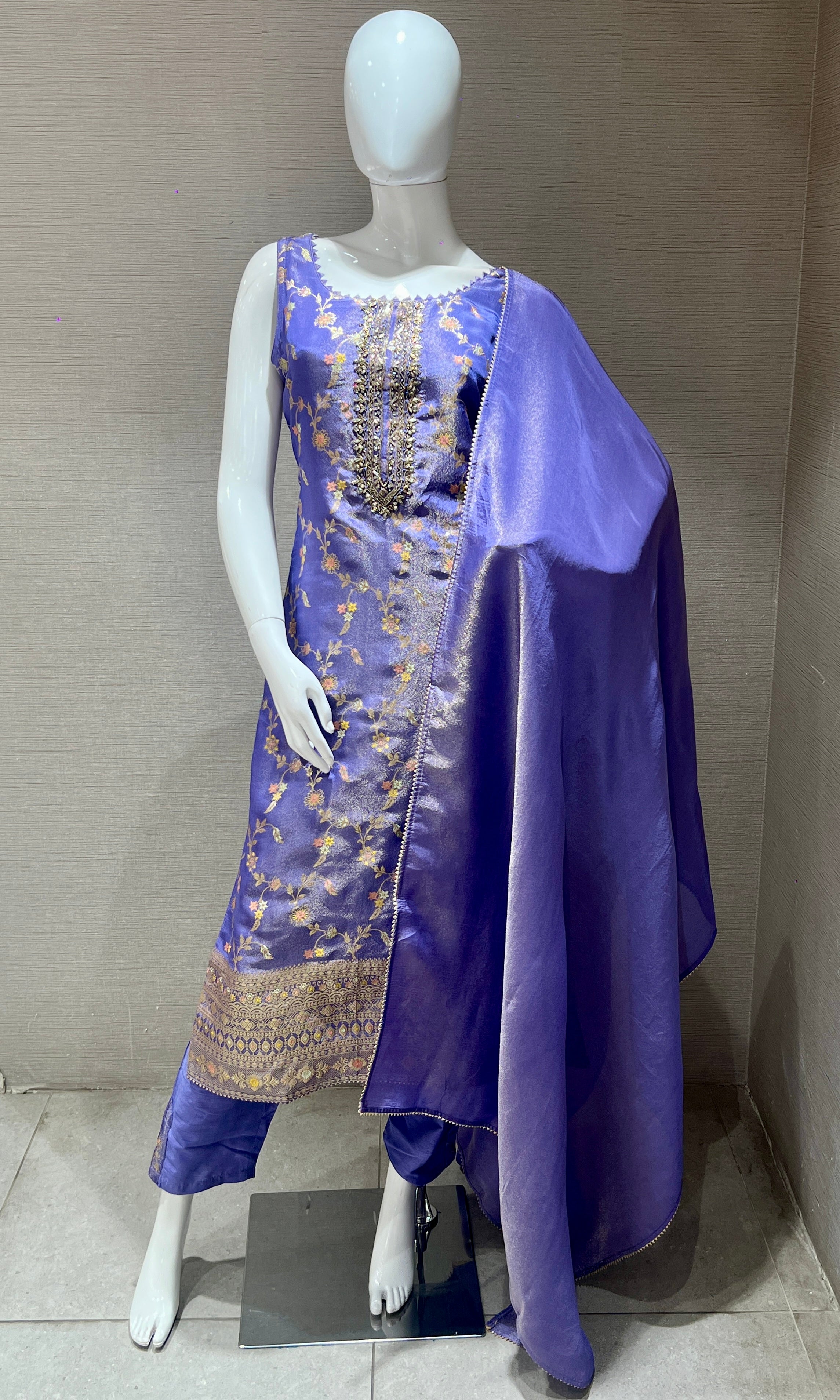 Royal Iris Kurta Set