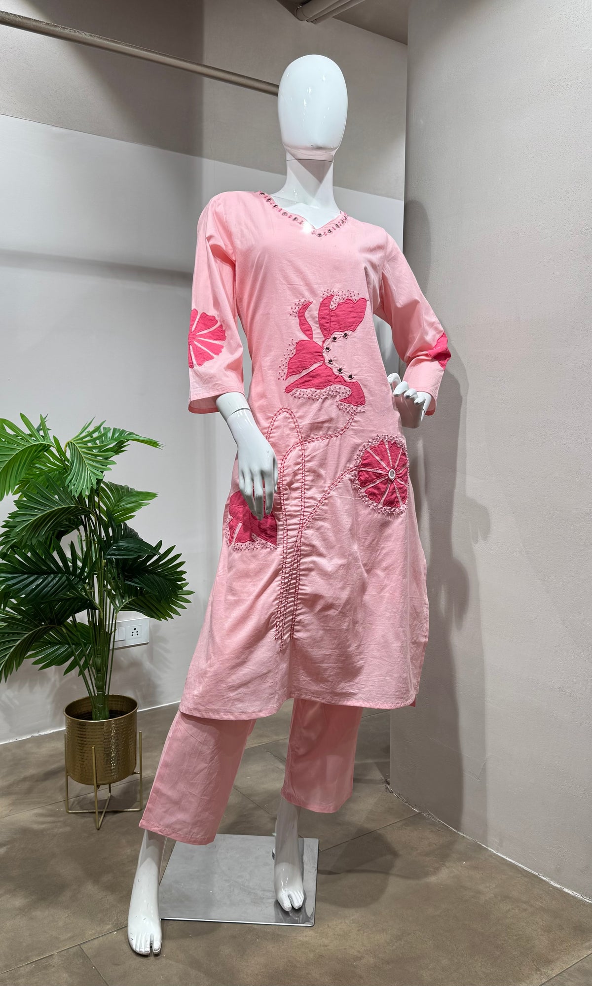 Baby pink floral kurta set