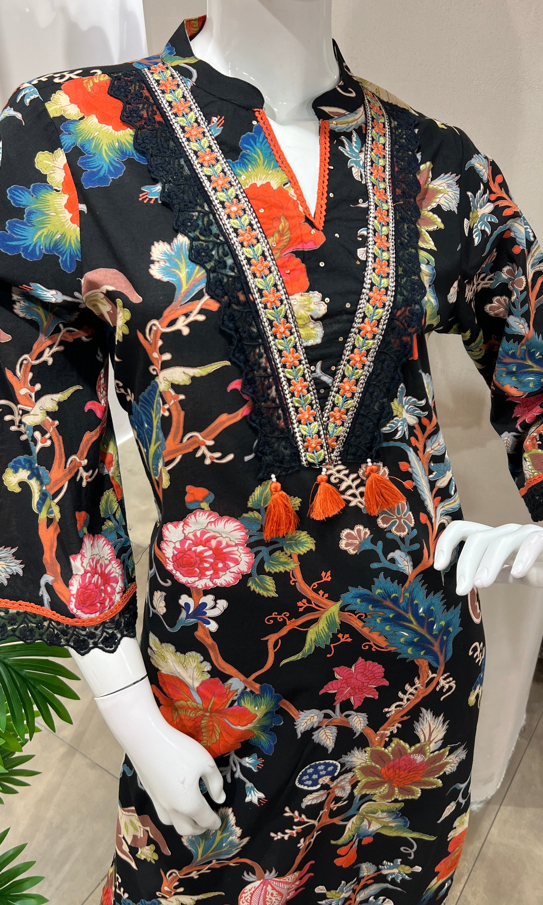 Black FLORAL EMBROIDERED kurta set