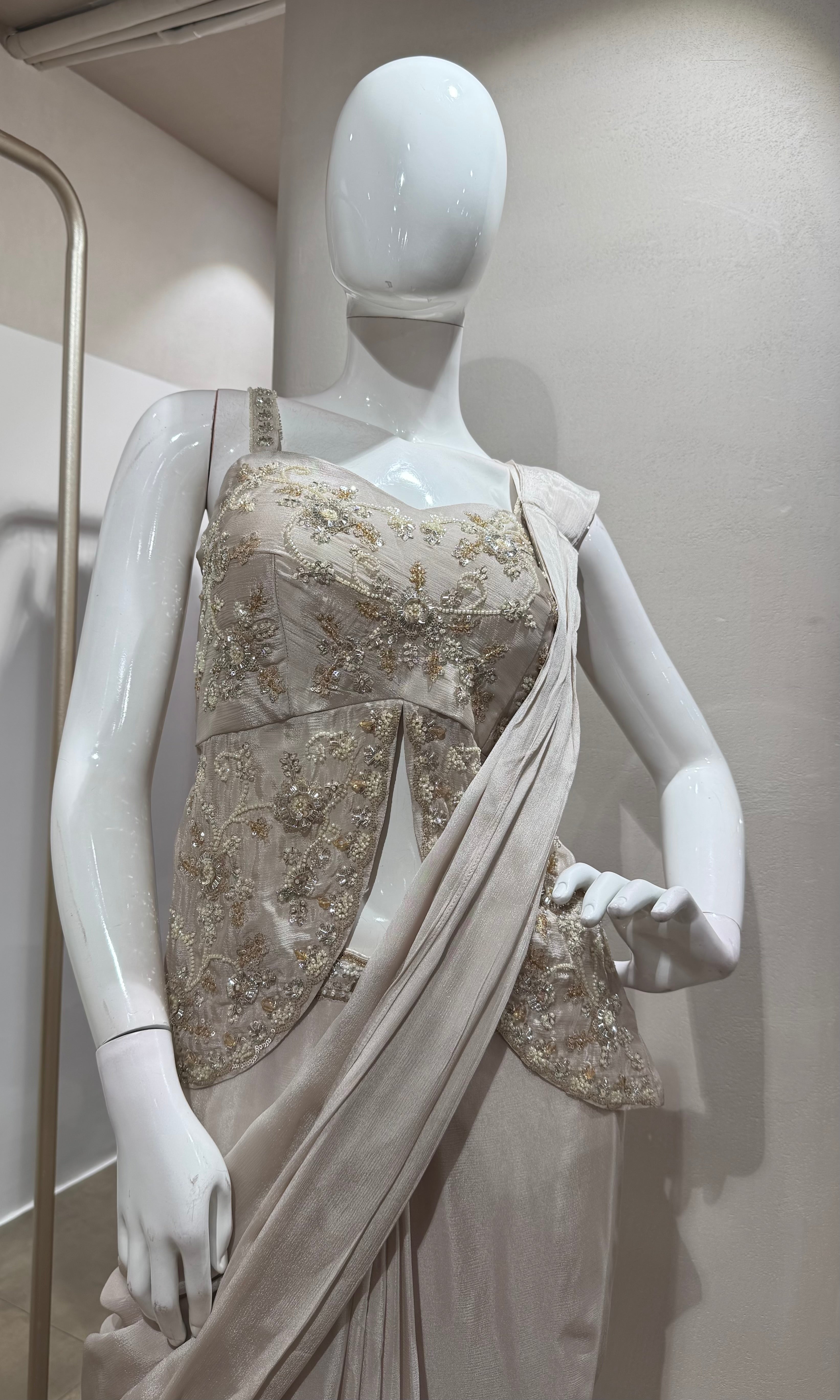 BEAGH Embroidered Ivory Saree with Blouse