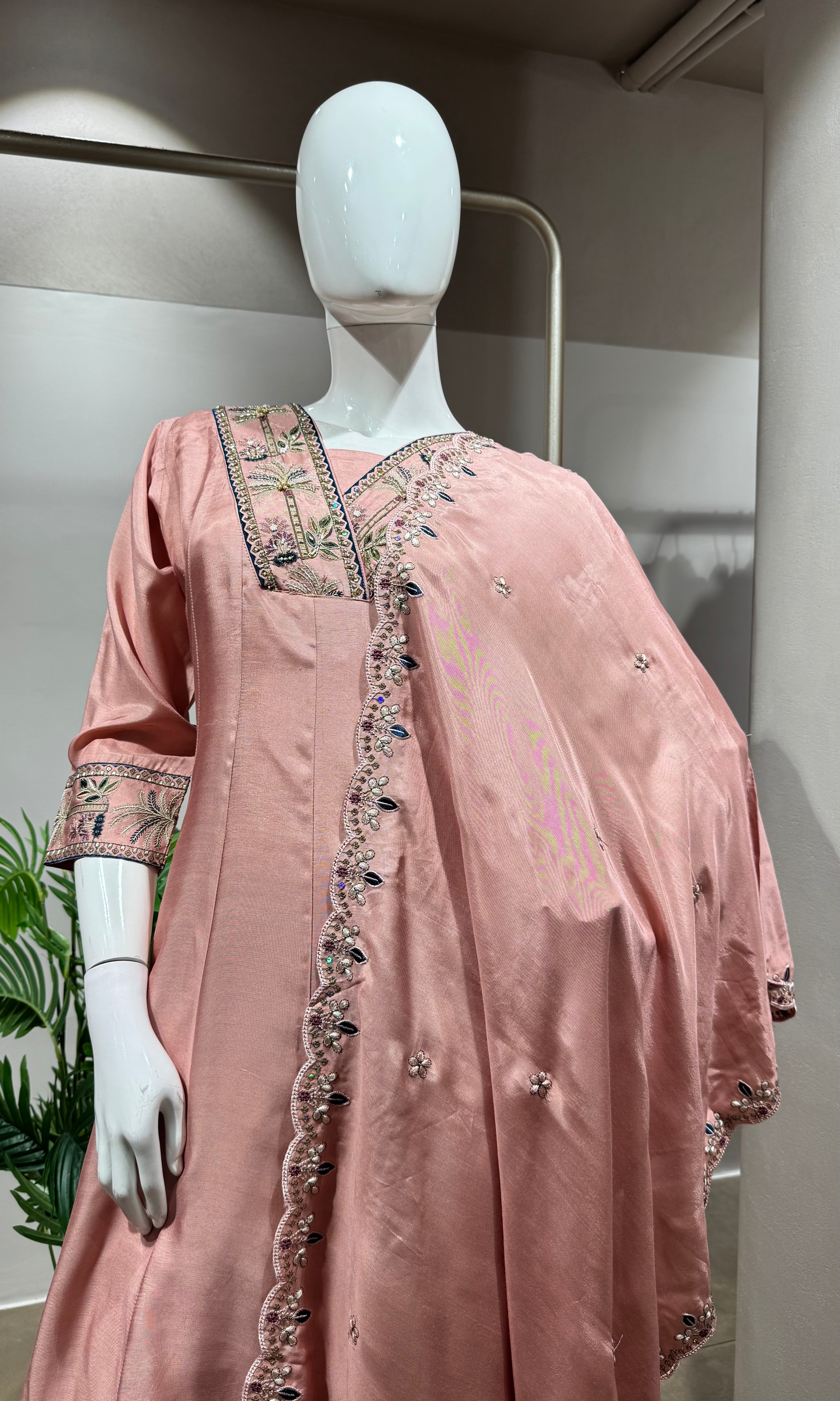 Pink Silk Kurta Set with Zari Embroidery