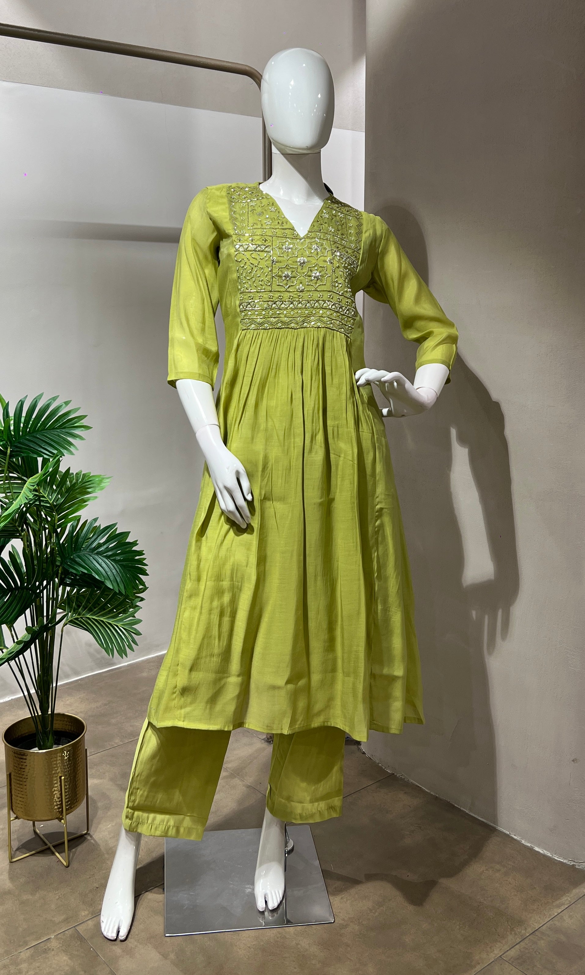 GREEN embroidery mul chanderi kurta set
