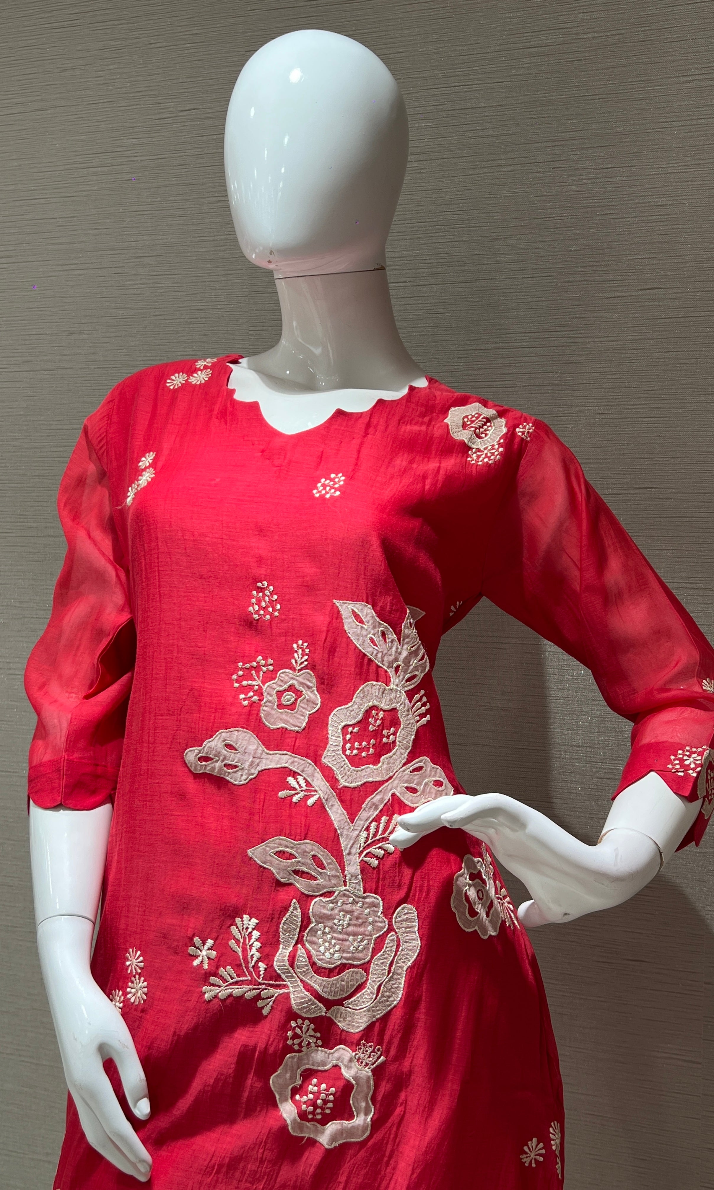 pink and White Floral Kurti Set