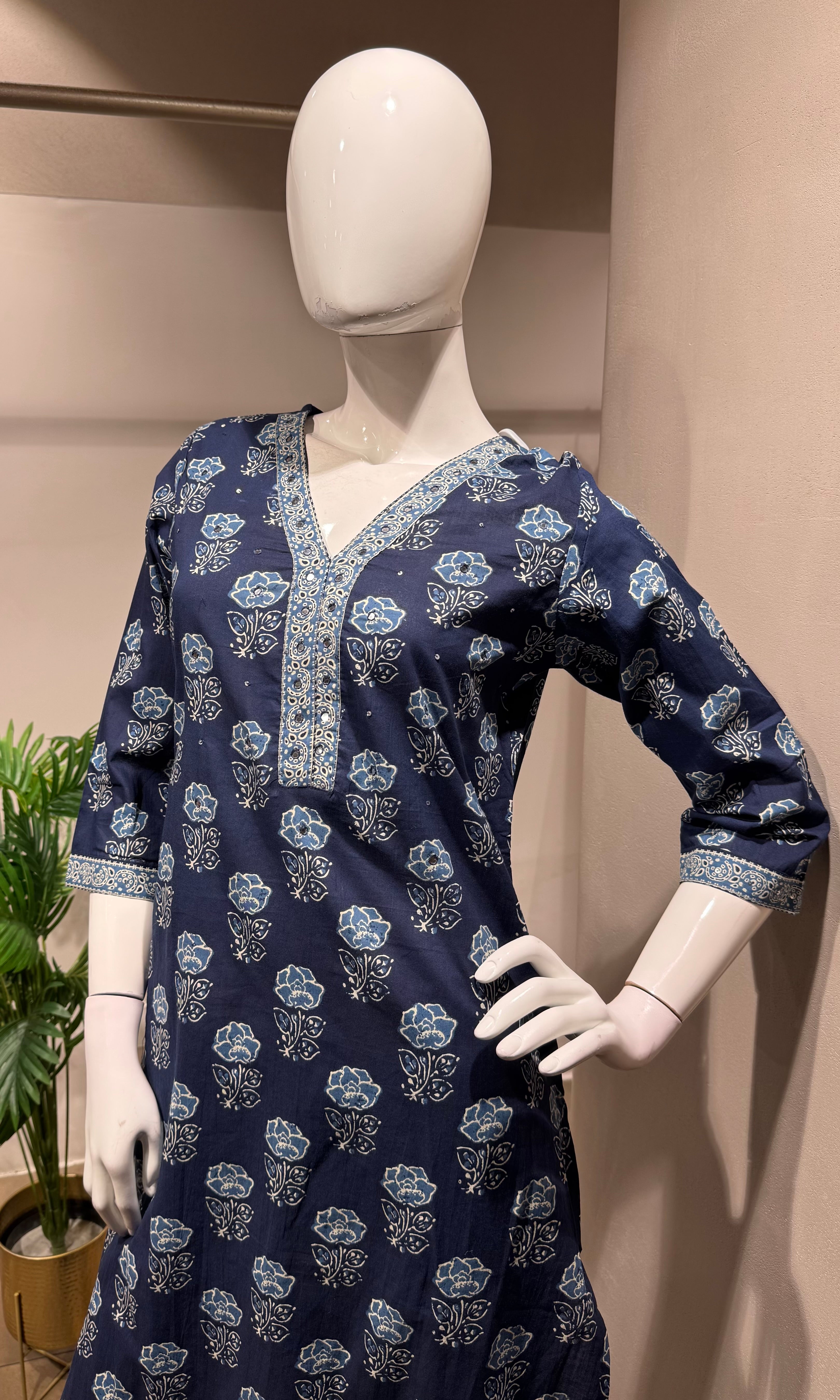 Blue Floral Motif Kurta Set