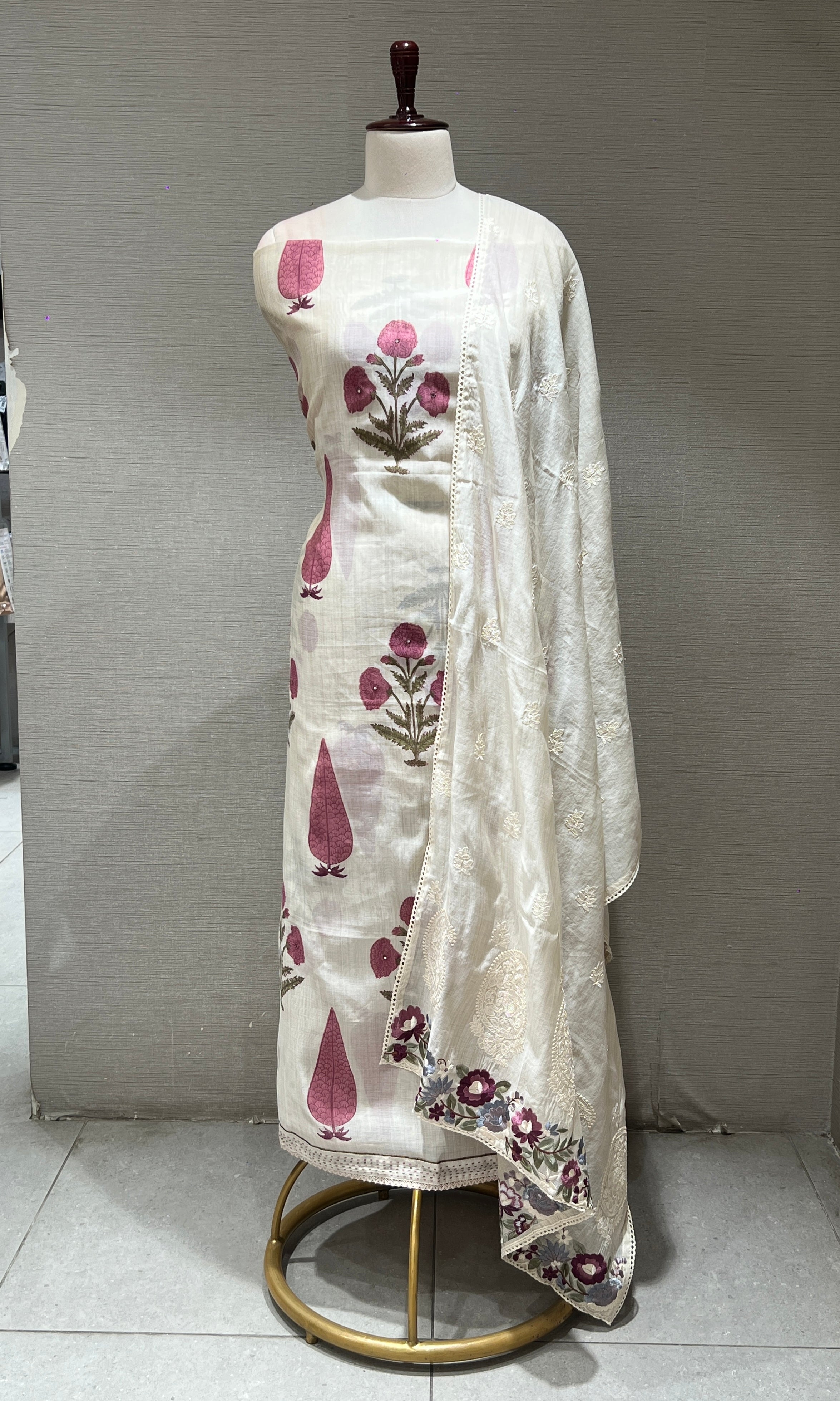 PINK AND WHITE FLORAL PRINT DRESS MATERIAL