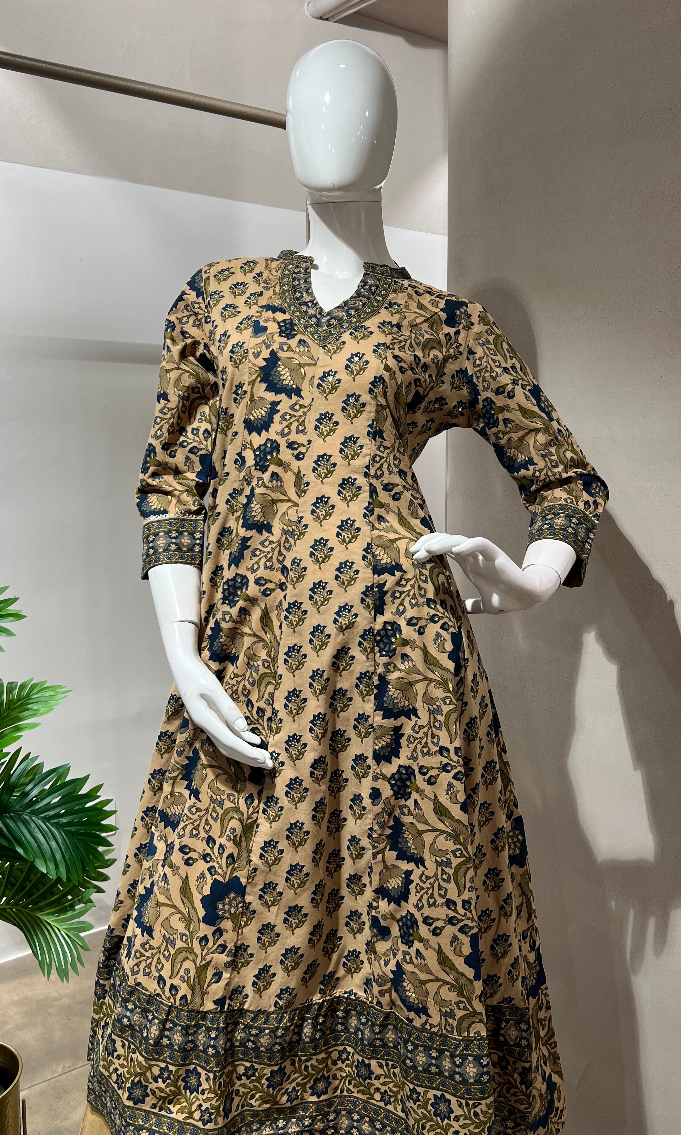 BLUE ETHNIC PRINTED KURTA SET
