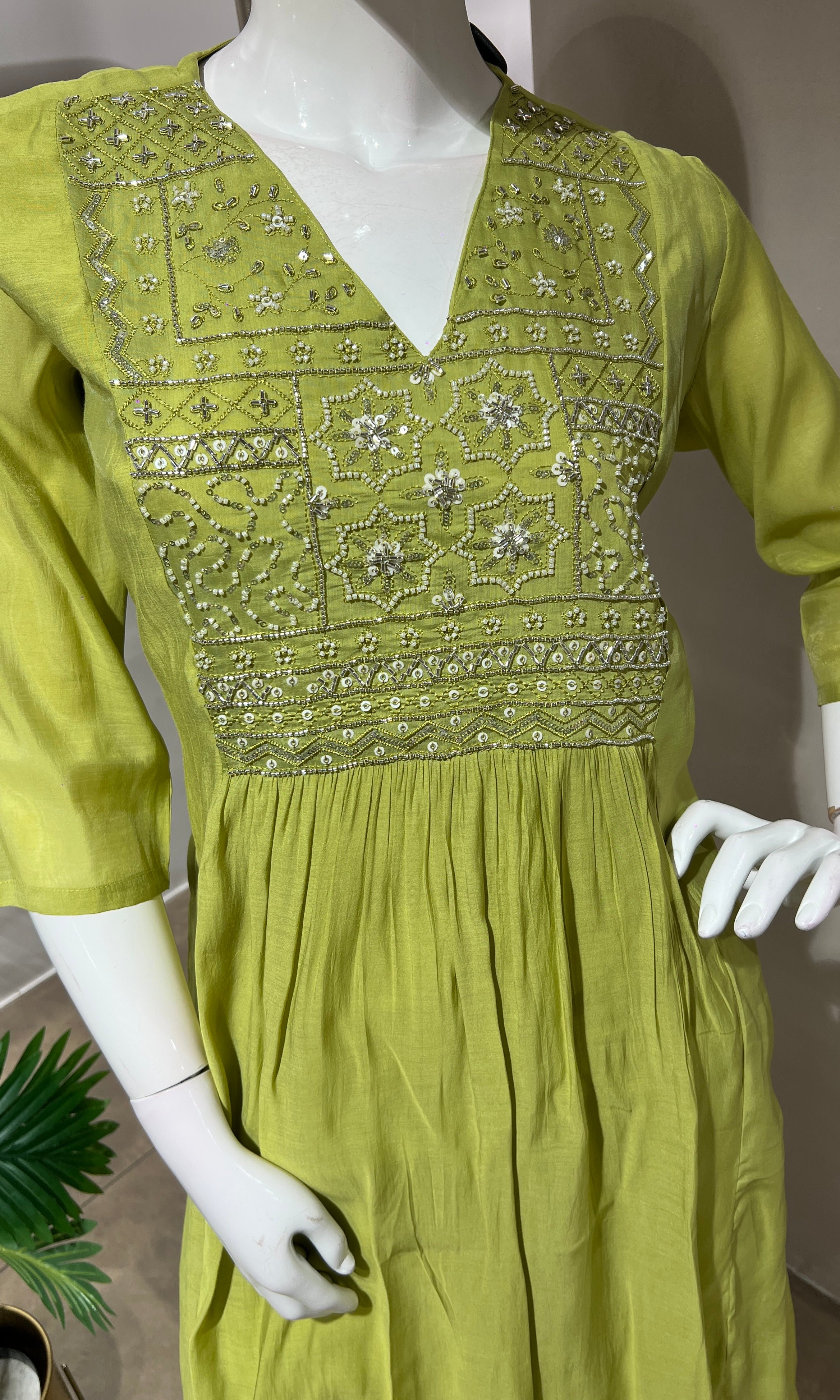 GREEN embroidery mul chanderi kurta set