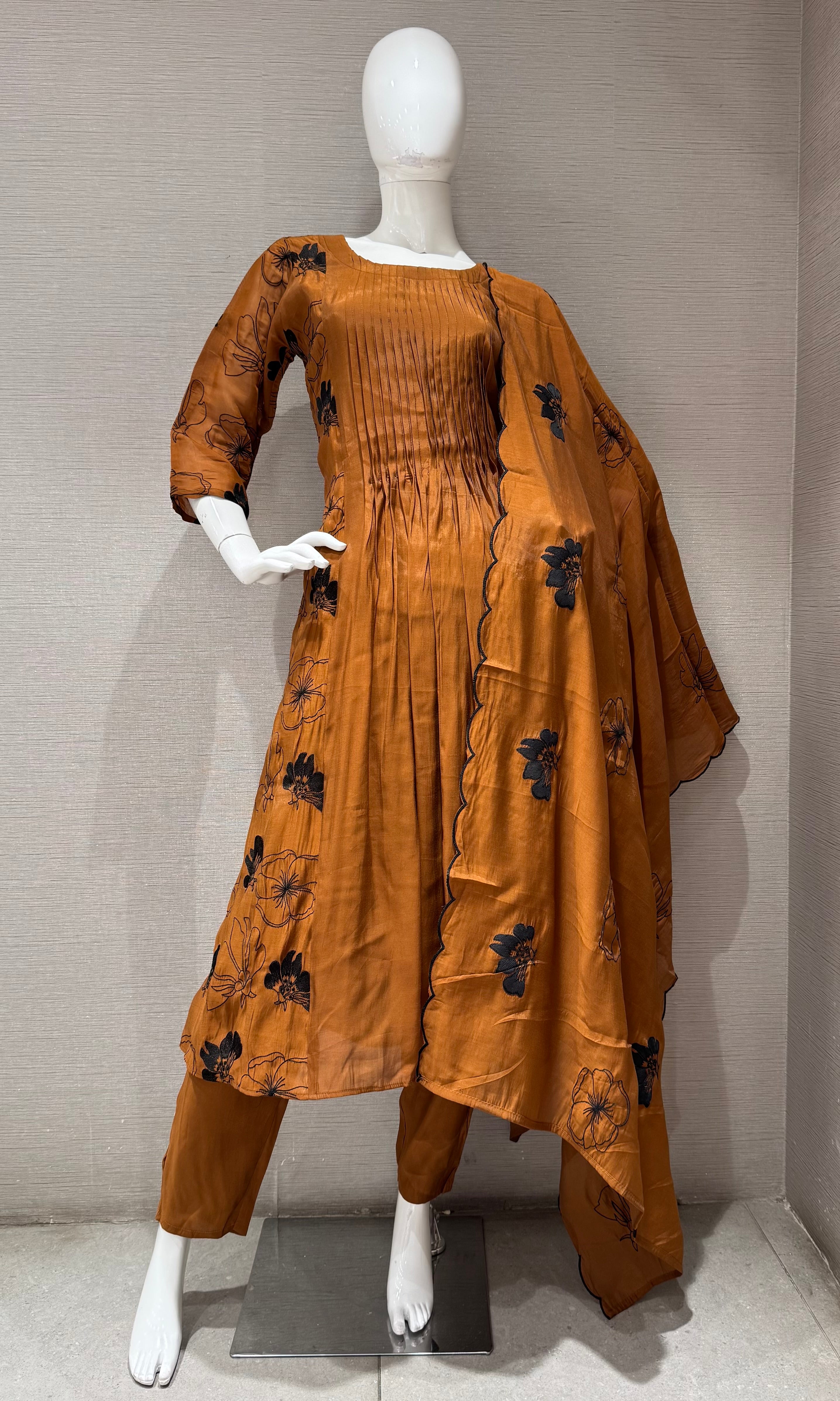 Carmel Floral Mul chanderi Kurta Set