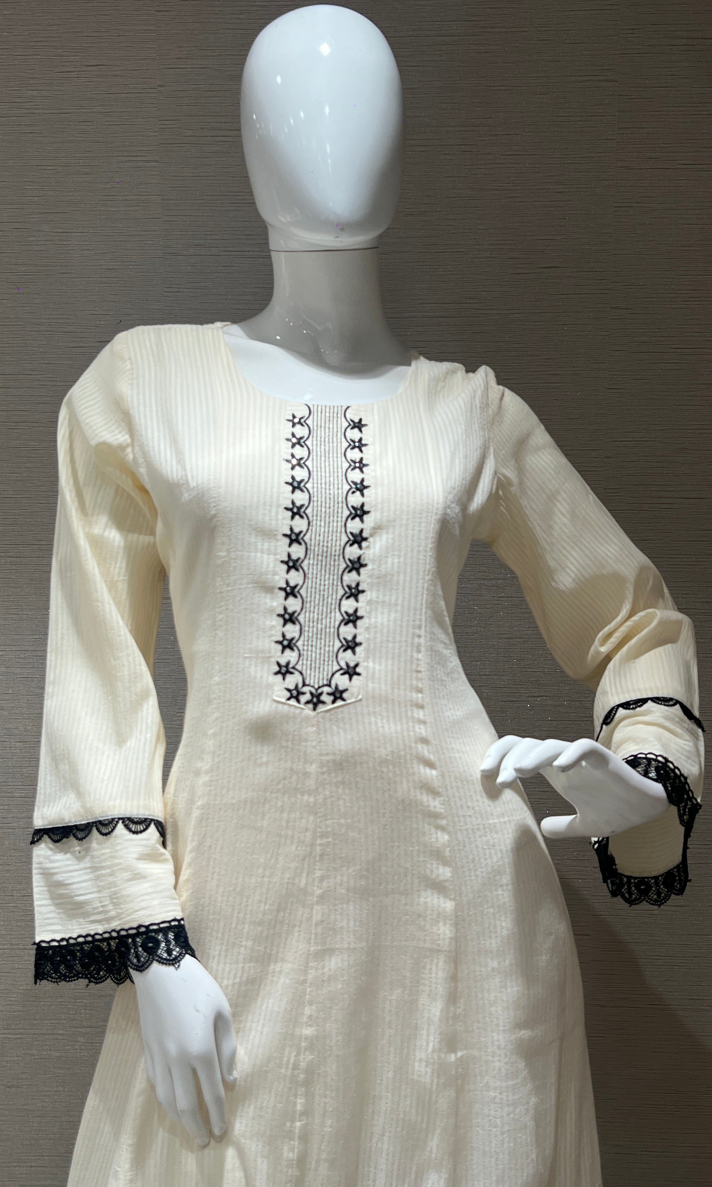 Cream and black floral embroidery kurta set