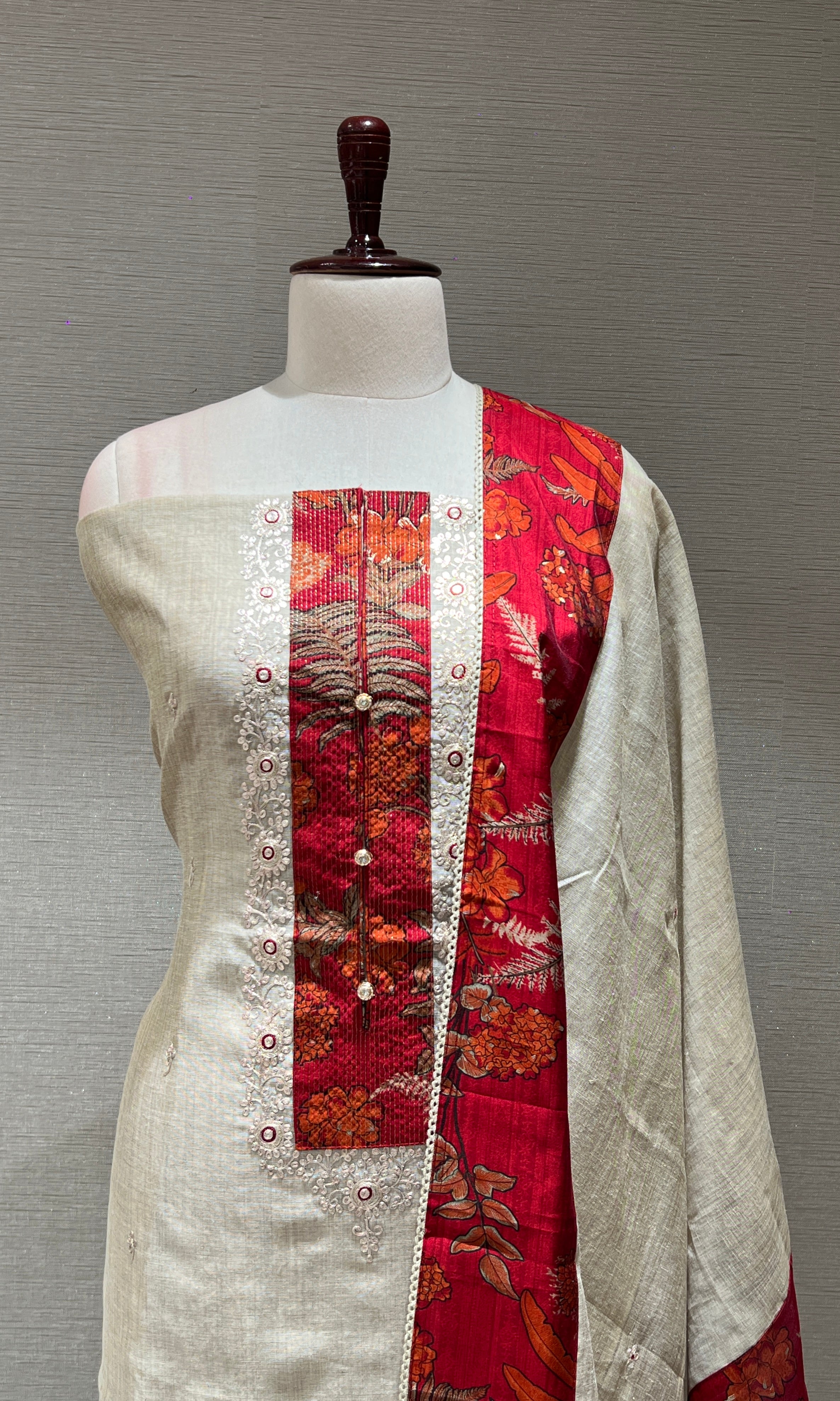 BEAGH AND RED DRESS MATERIAL