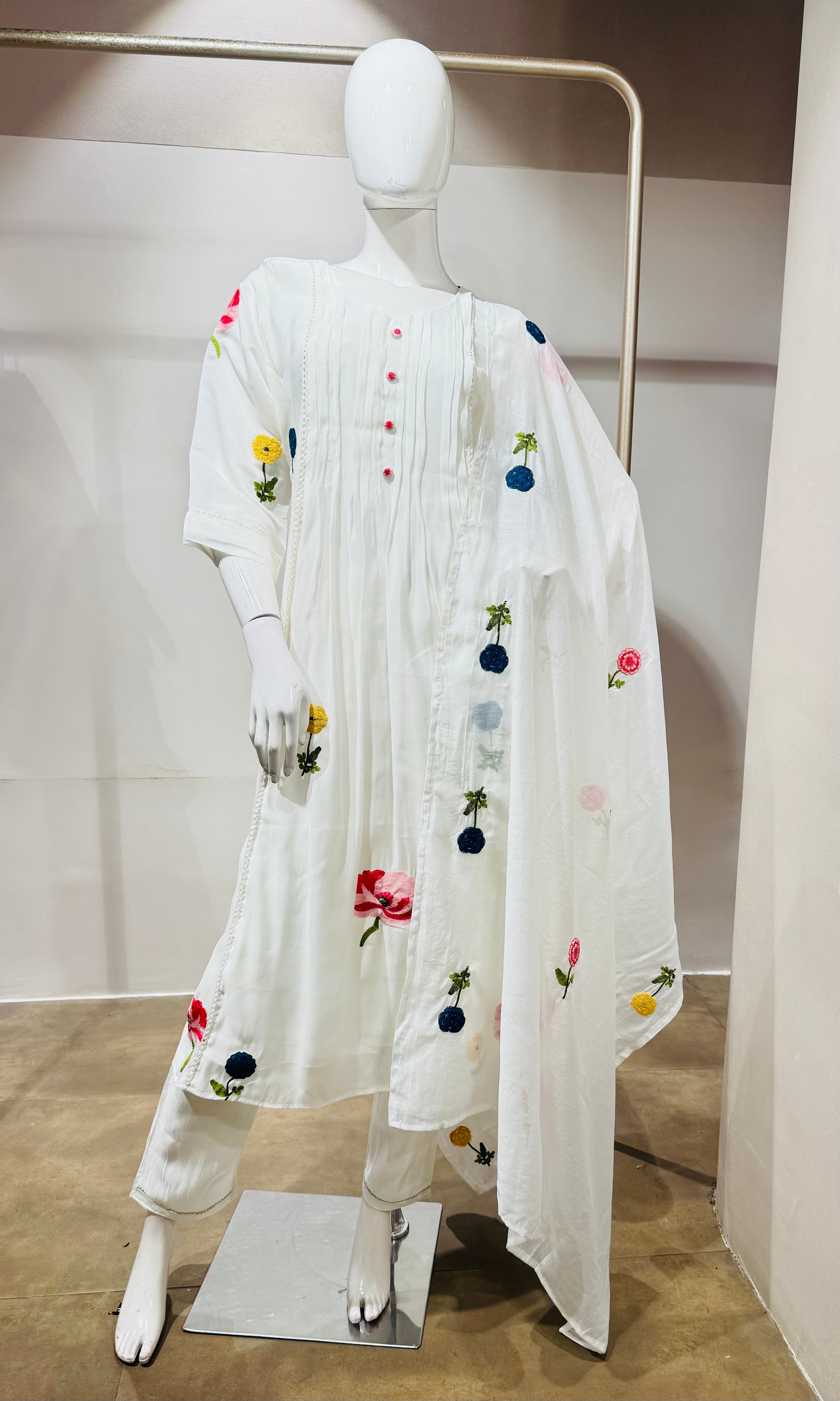 White Floral Kurta Pant Set with Dupatta