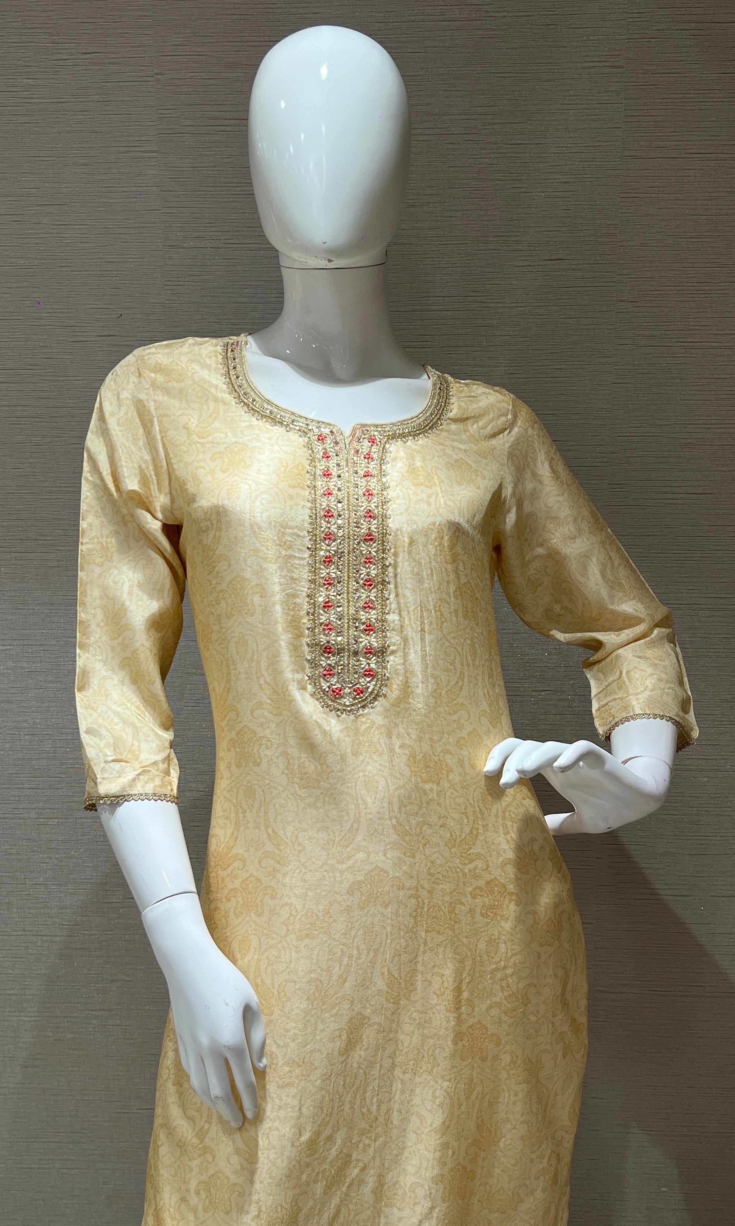 Ivory kurta set with red banarasi dupatta